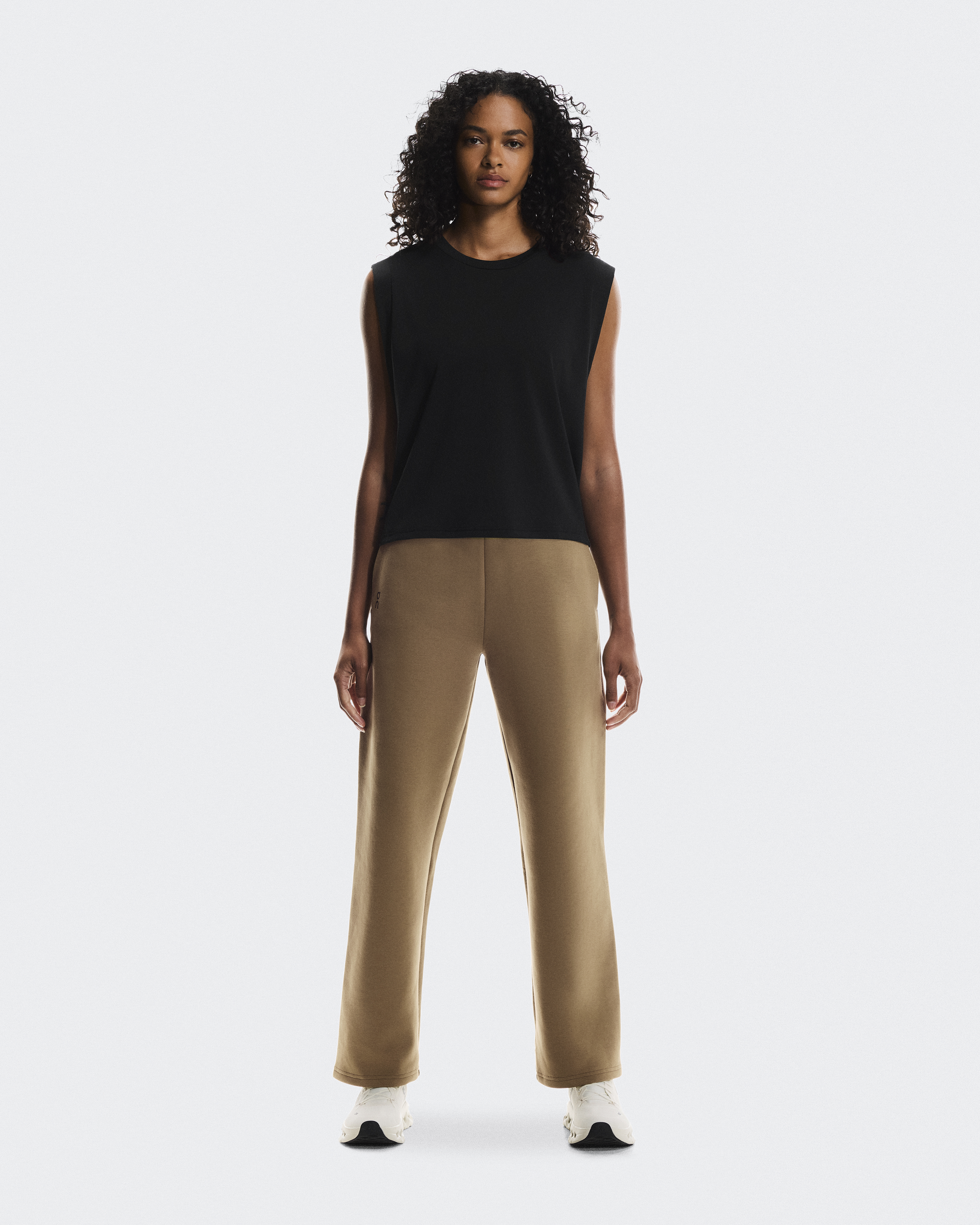 Women's Focus Tech Sweatpants | Brown | On United States