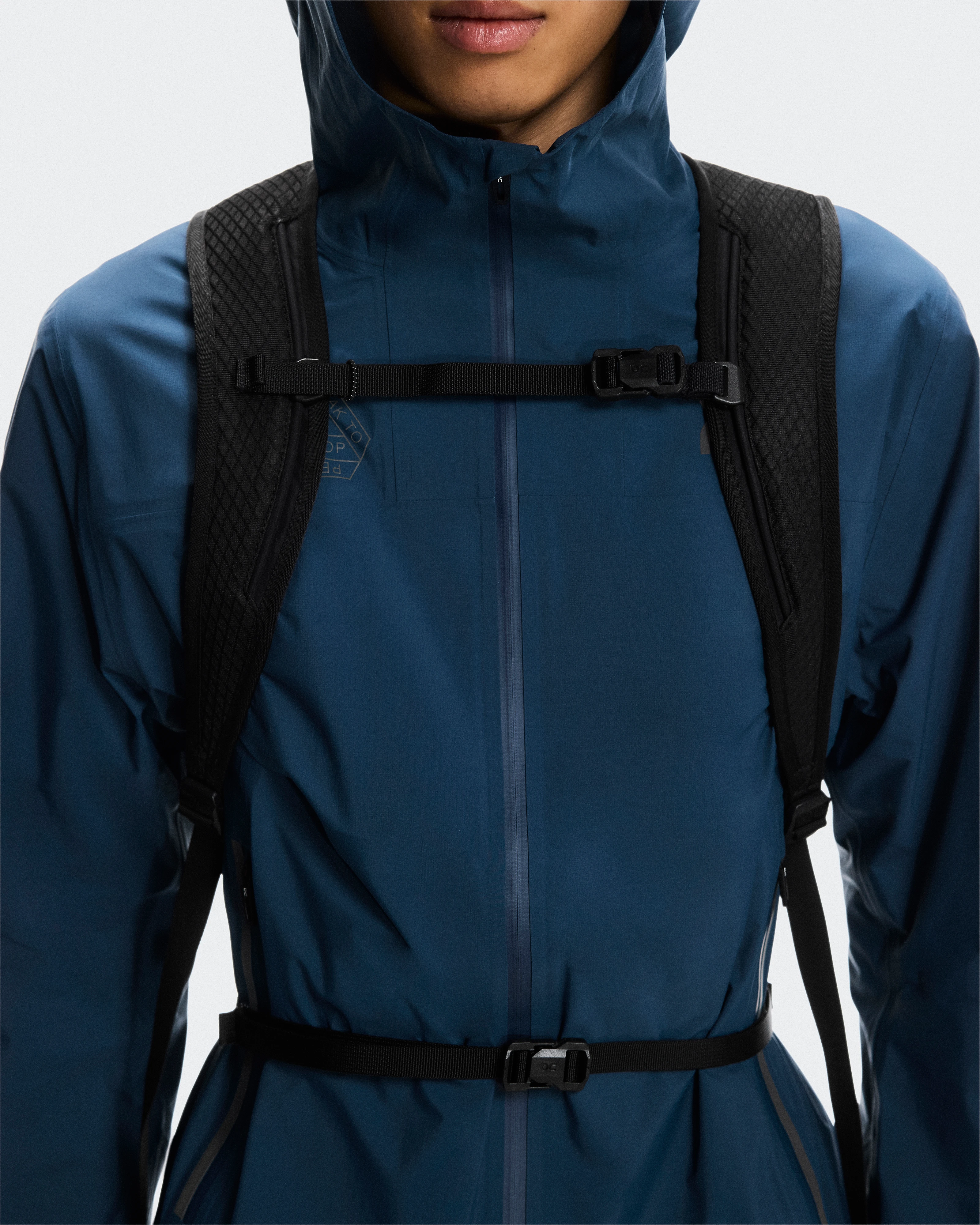 On Speed Pack 18L BEAMS REI Black Unisex Taschen
