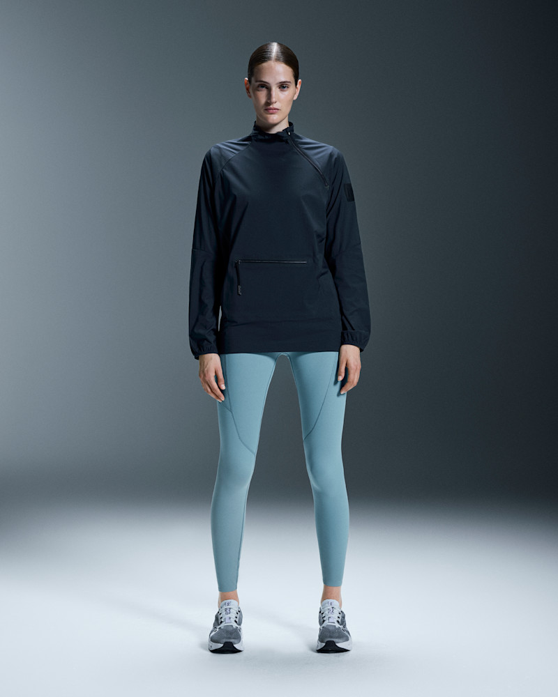 On Women's Active Jacket in Navy, Size: XS, Polyamide