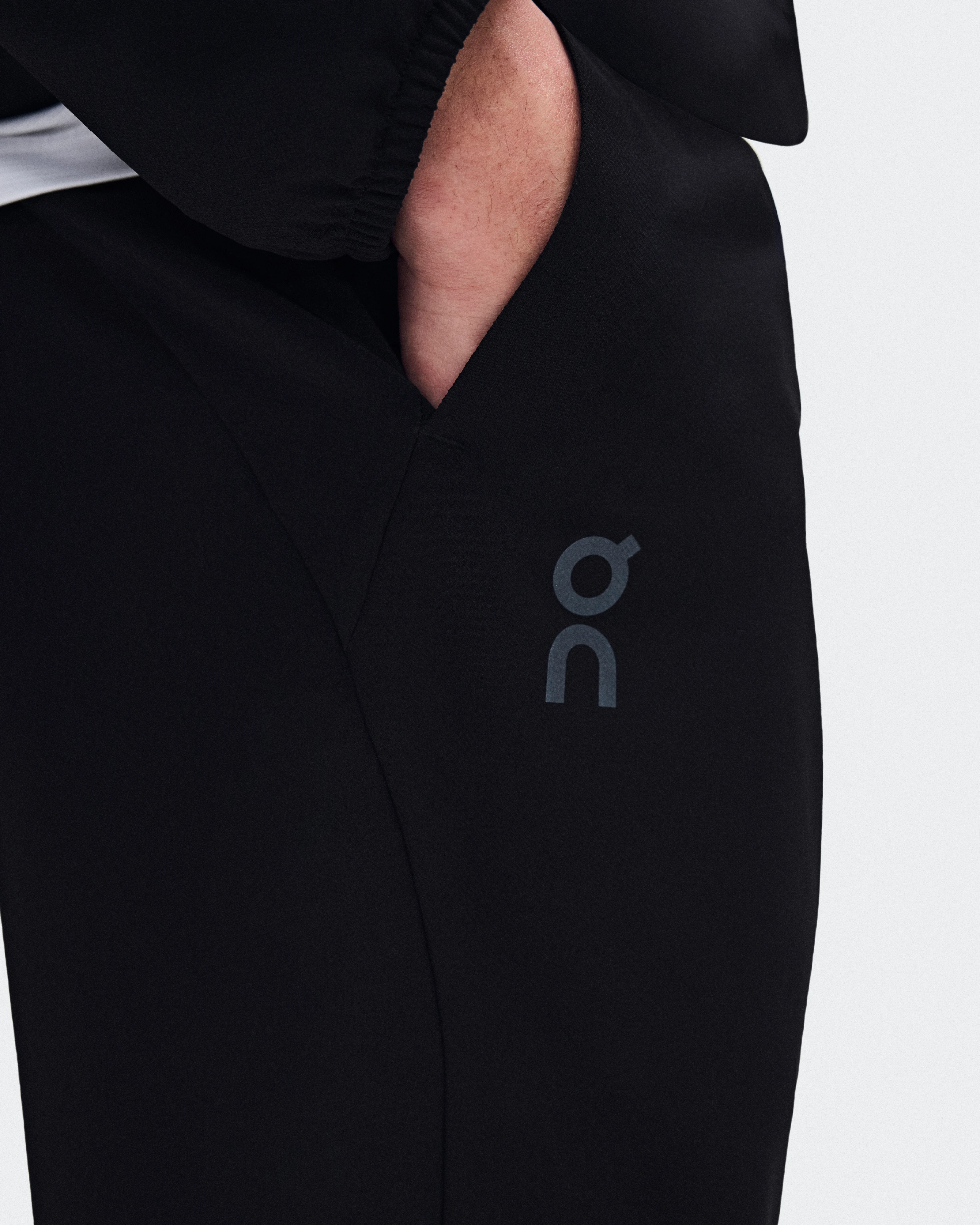 On Core Track Pants Black メンズ パンツ