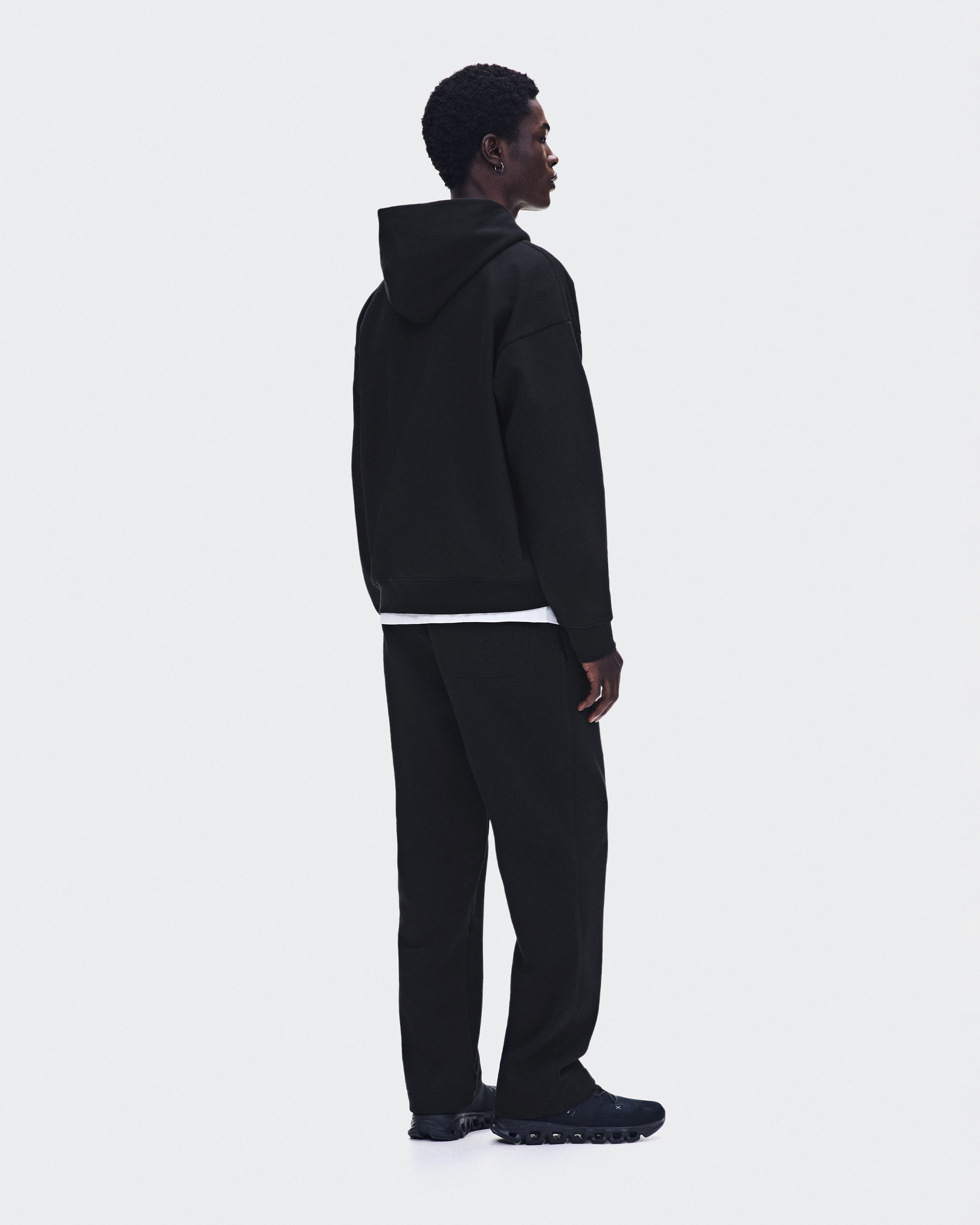 Men's Club Collective Full Zip Hoodie | Black | On Japan
