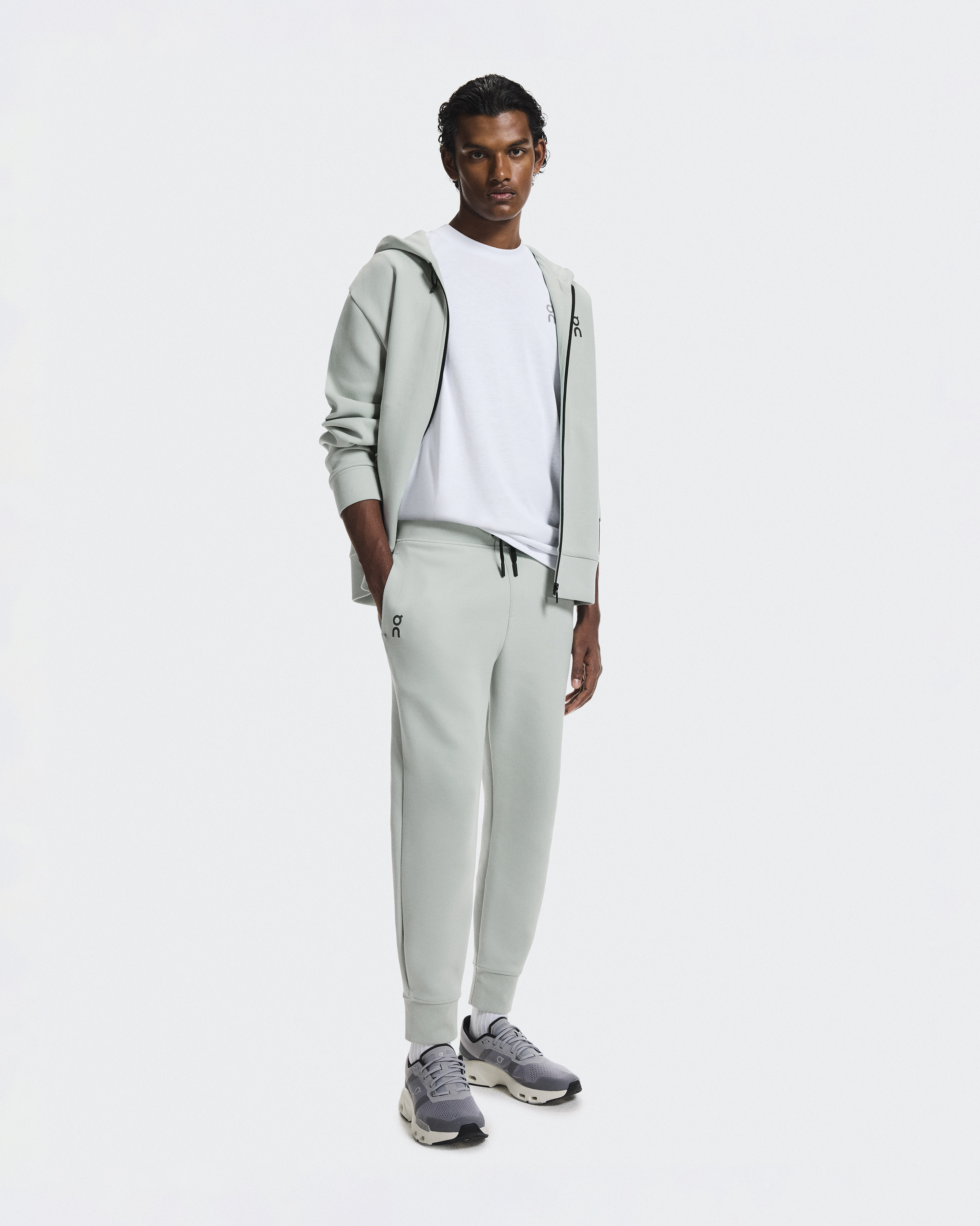 Men's Focus Tech Sweatpants | Green | On United States