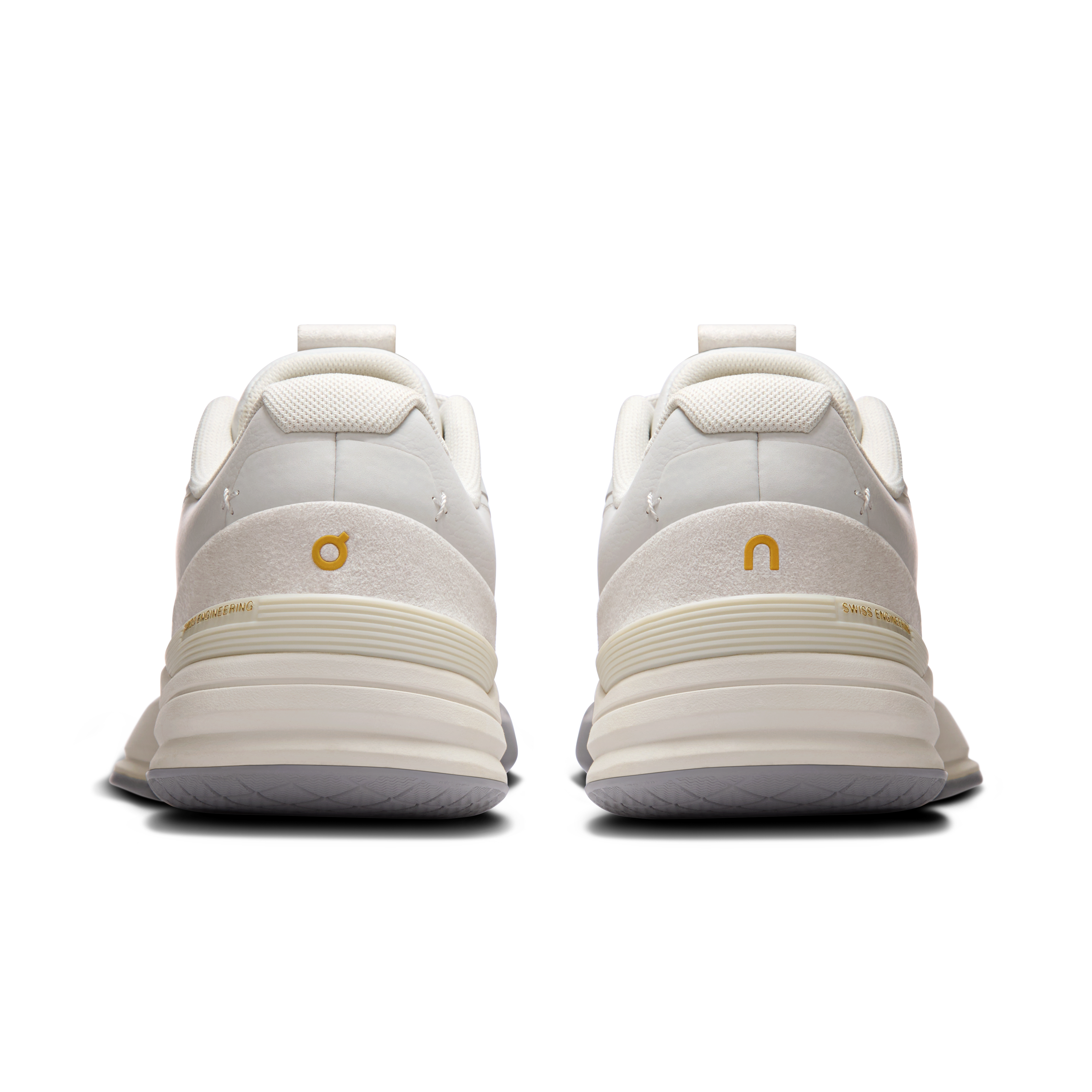 THE ROGER Pro AceWomen / Frost | Ore / 42