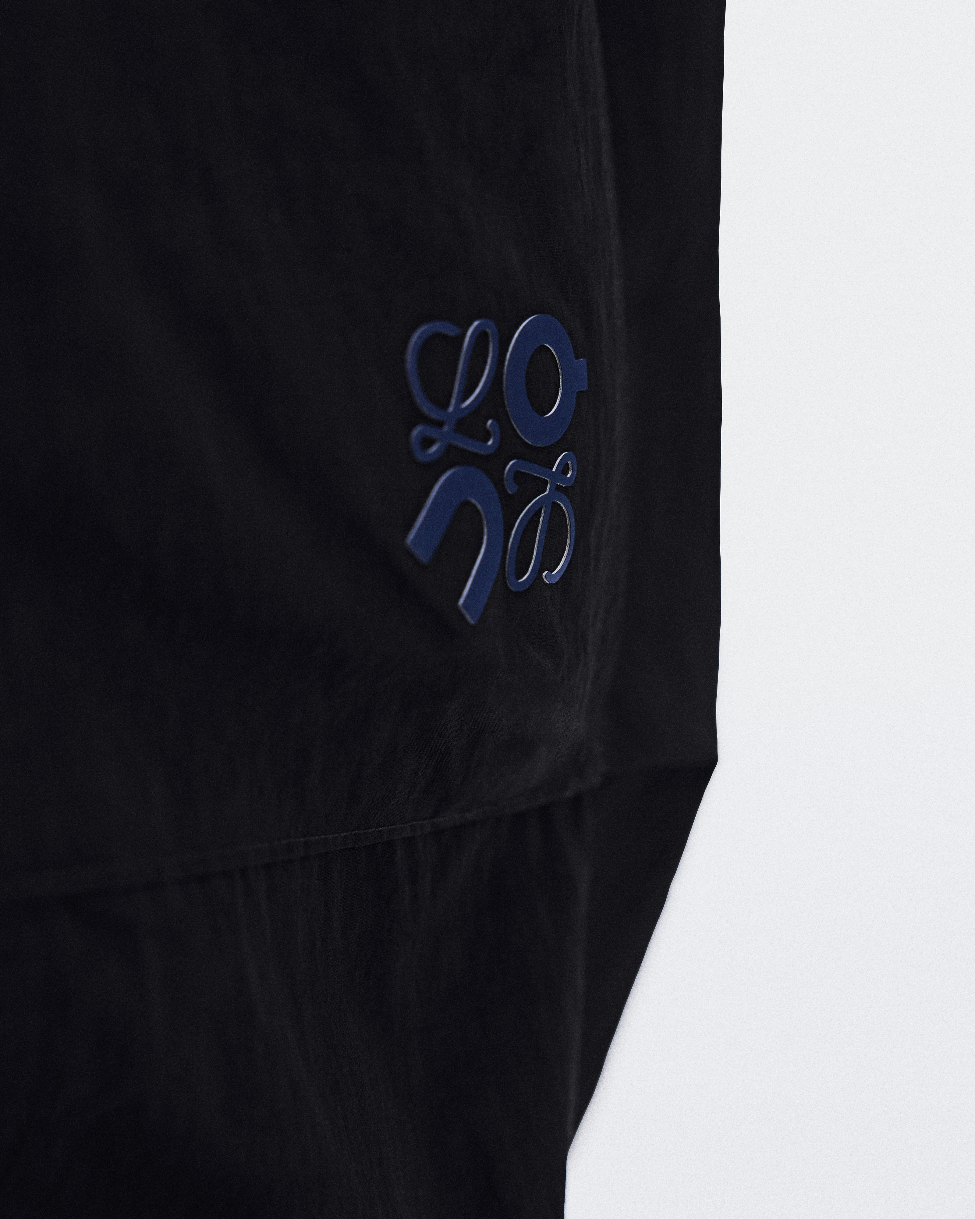 On Pleated Cargo Trousers LOEWE Black Men