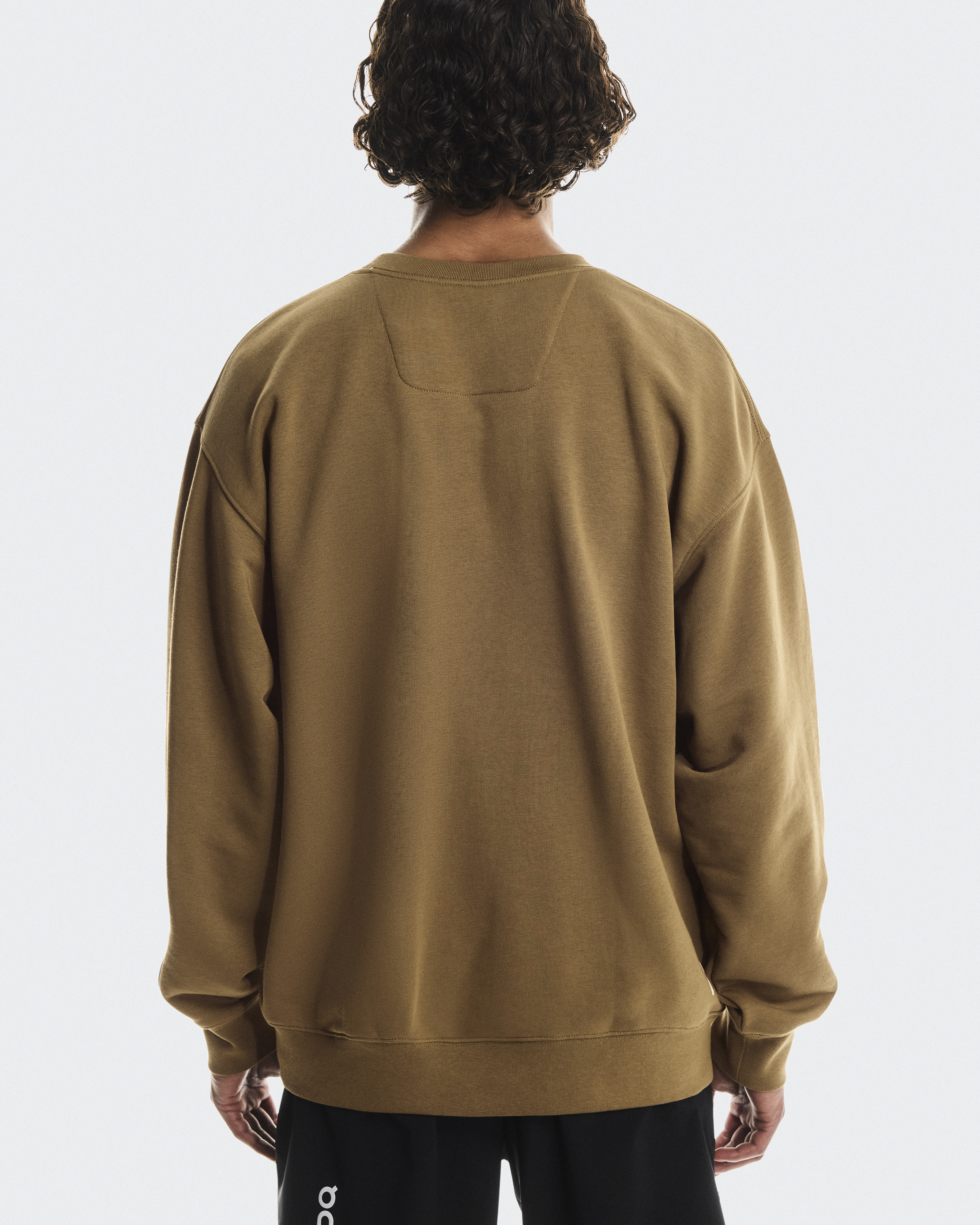 Club Crew: Versatile Crew Sweatshirt For Post-Workout | On United