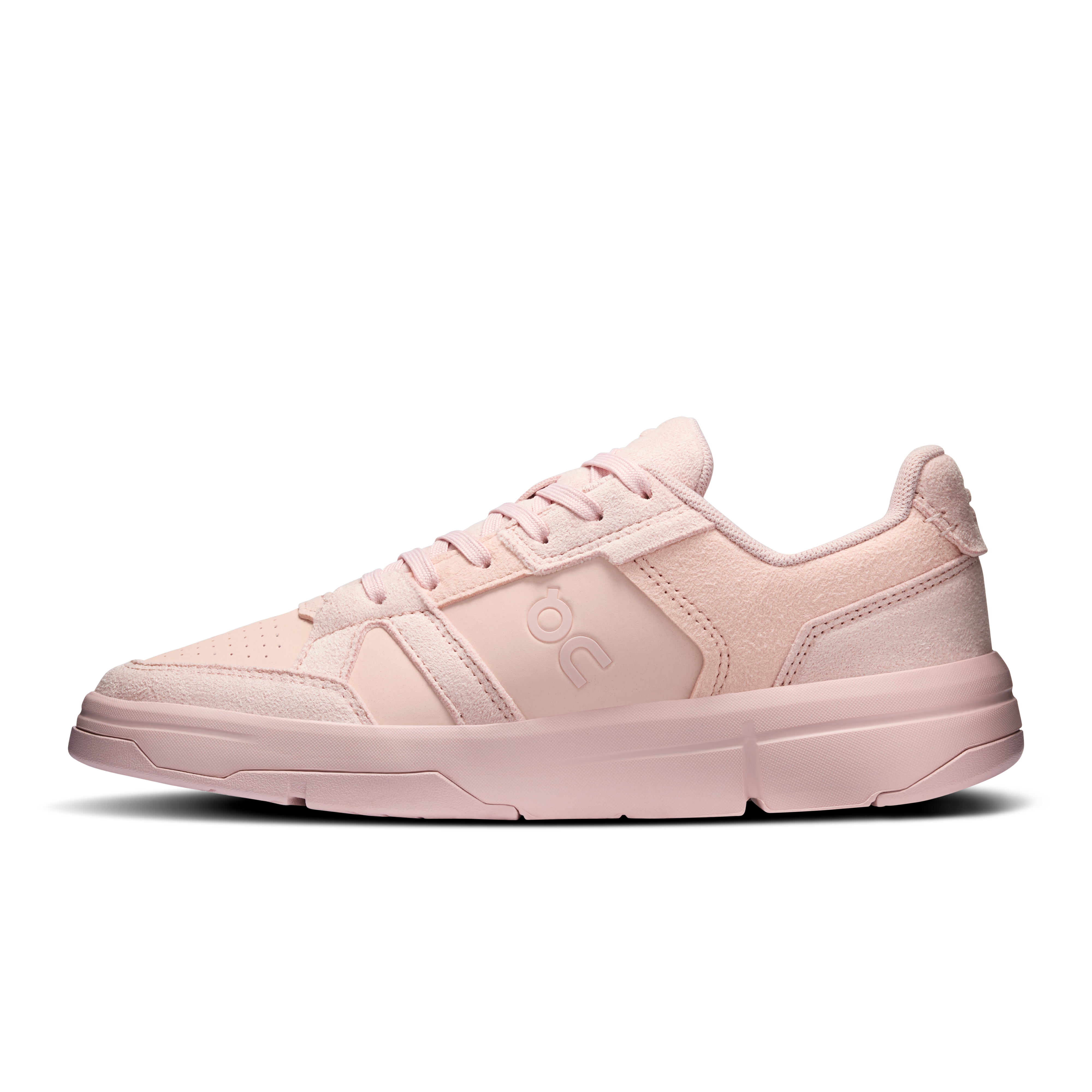 On THE ROGER Clubhouse Ace Doe & Doe Women Tennis Shoes