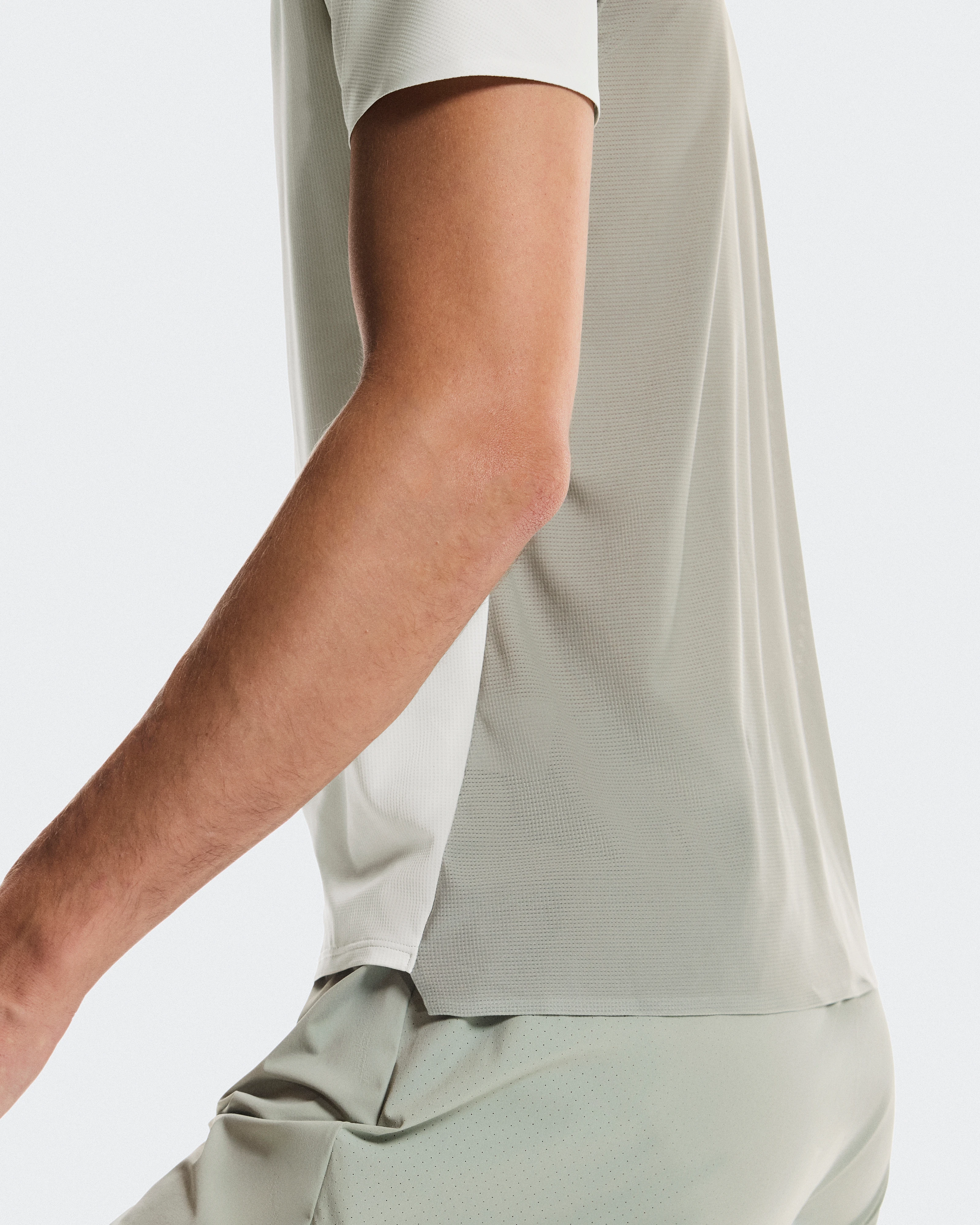 On Performance-T Iceberg & Tin メンズ トップス&Tシャツ