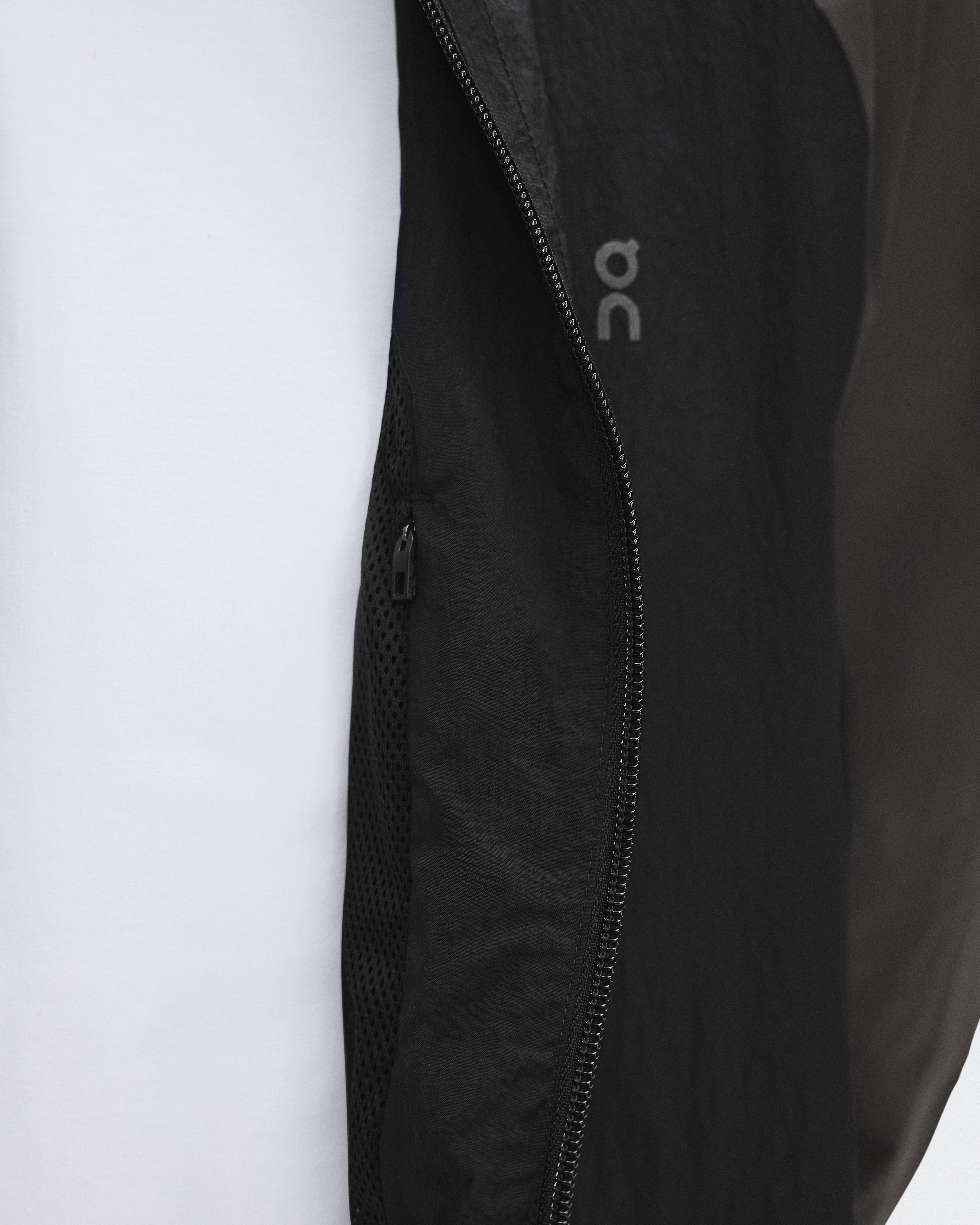 メンズ All-Day Track Jacket | On 日本