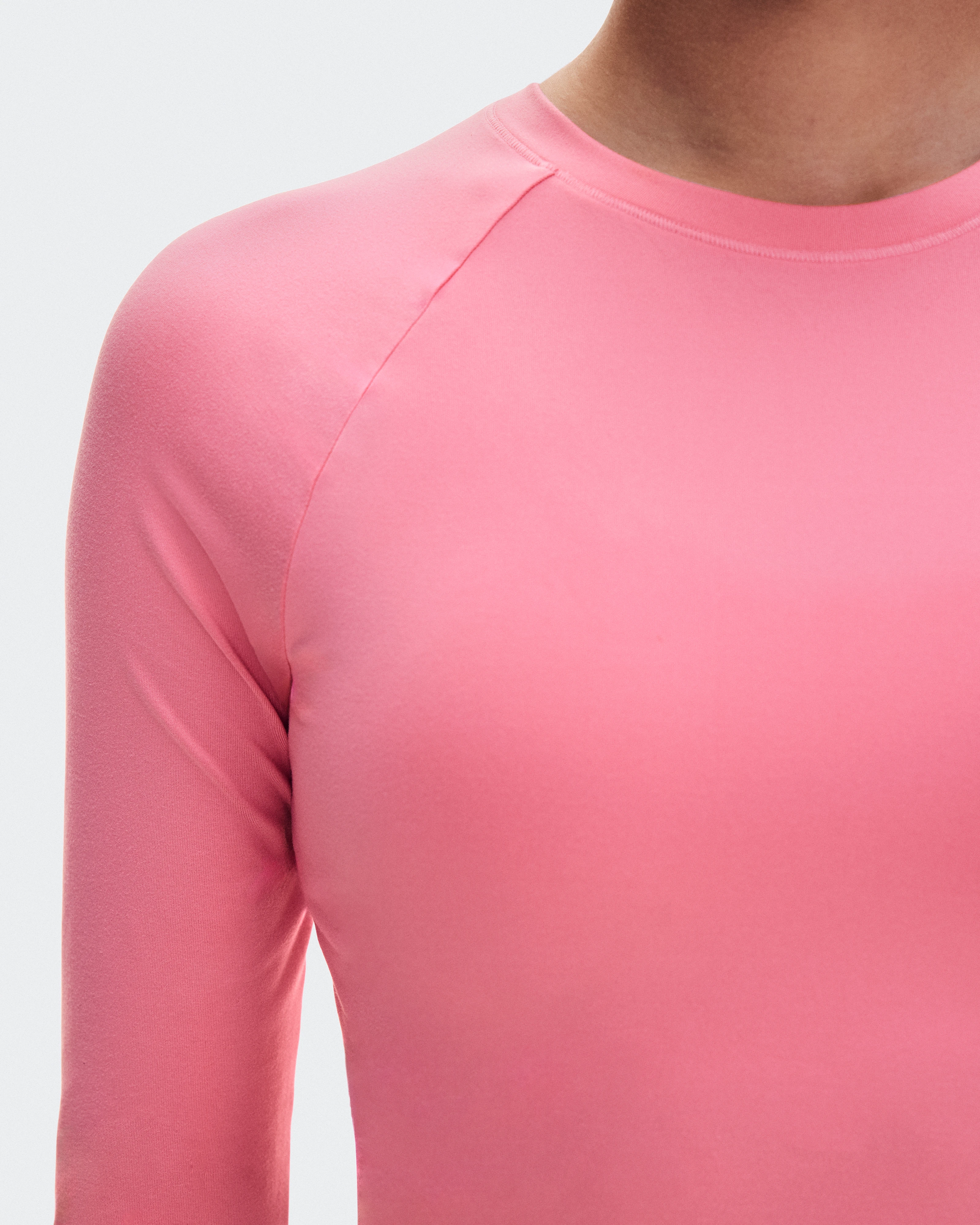 On Studio Long-T Crop Magnolia Women Tops and t-shirts