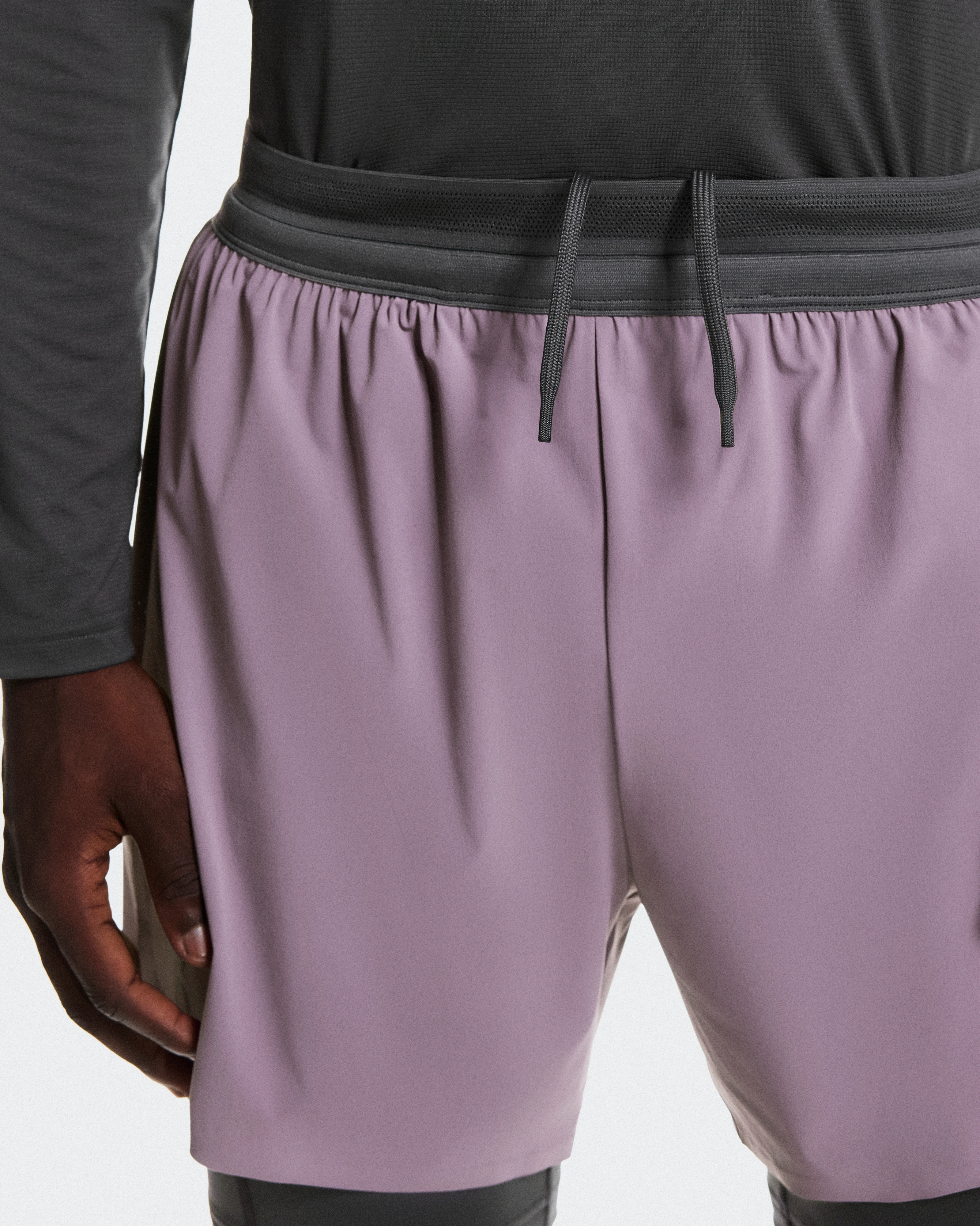On 5" Performance 2/1 Shorts Dewberry & Eclipse Men Shorts