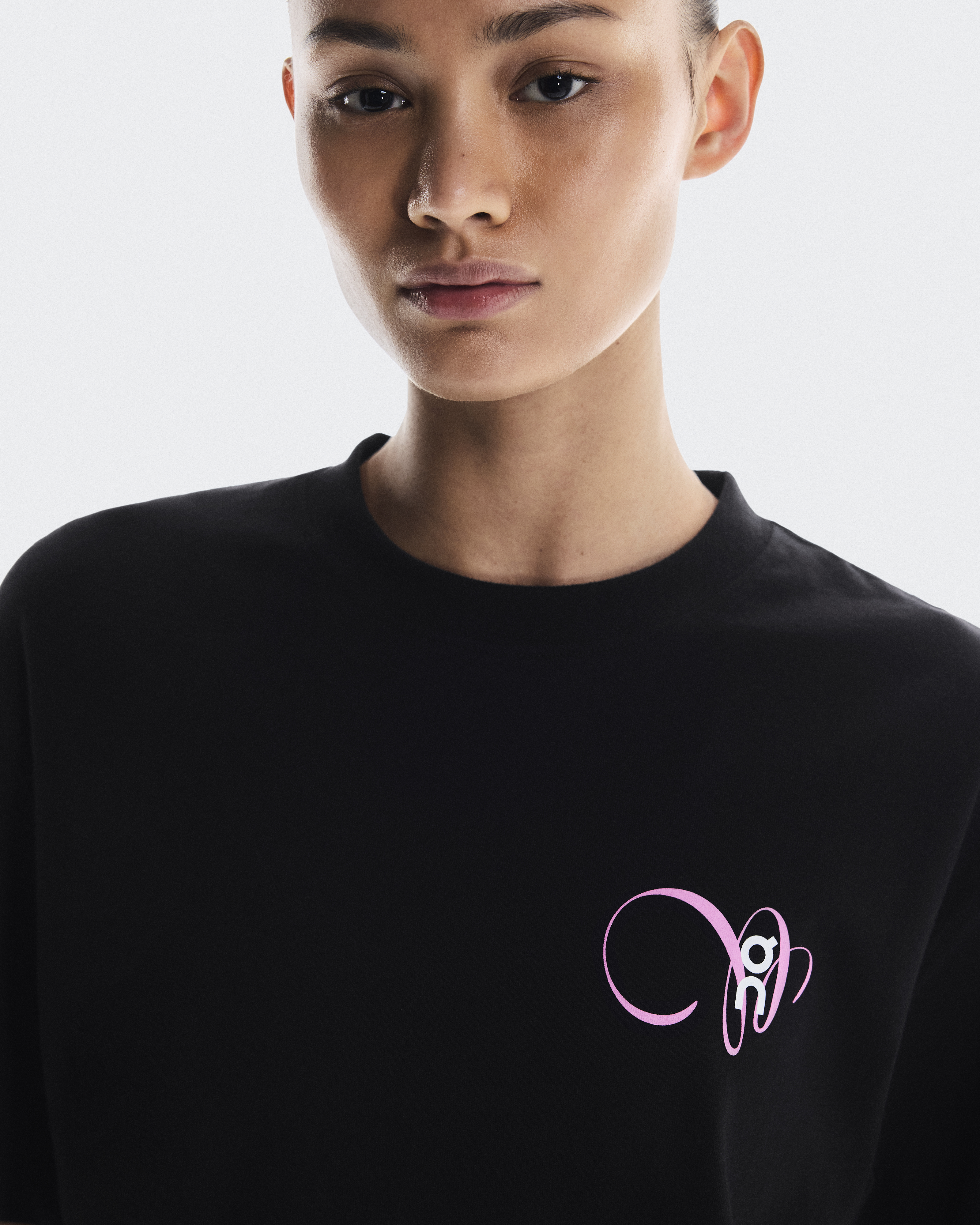 Women's Club-T Graphic | Black | On Japan