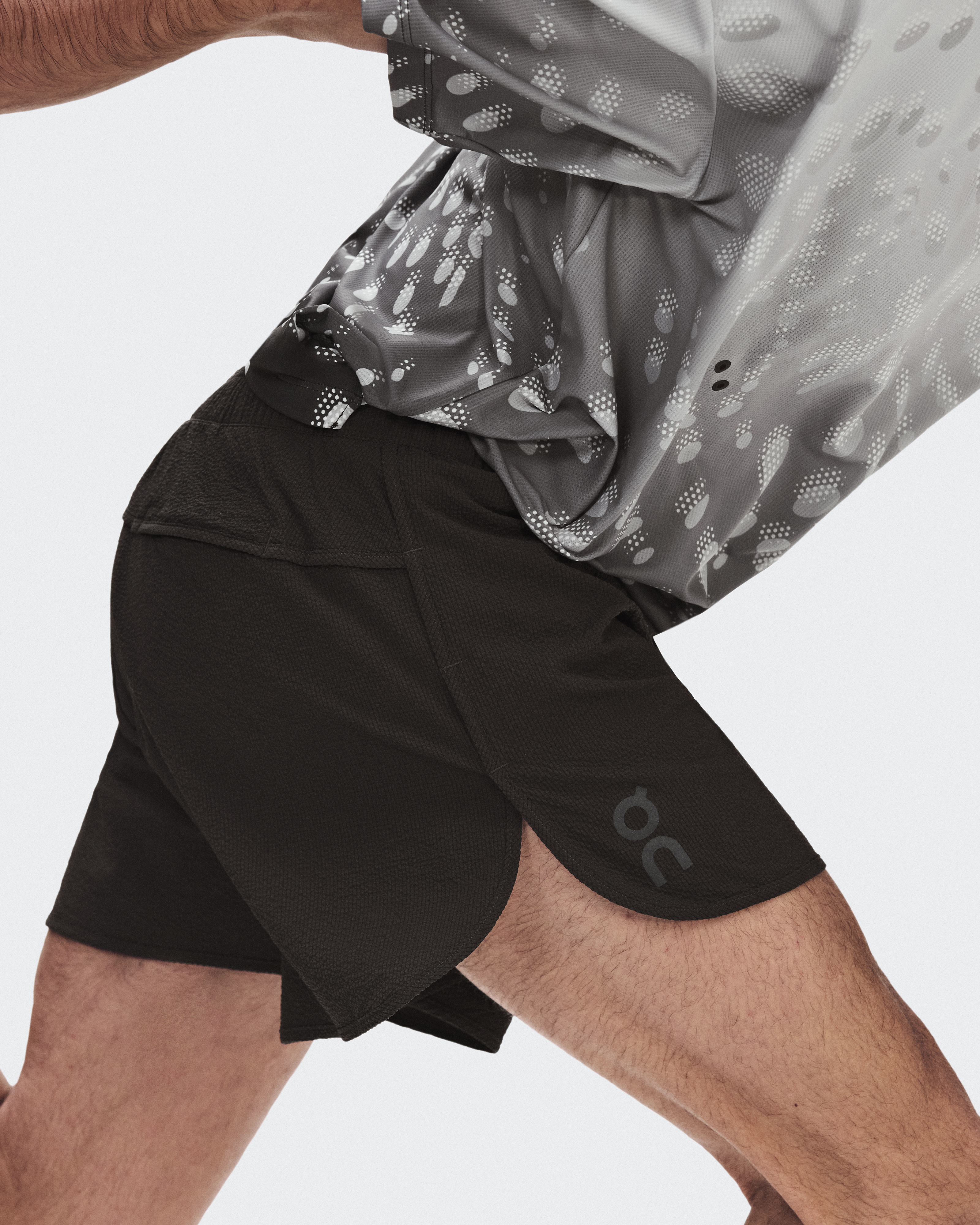 【On】Performance Volt Shorts メンズSサイズ Men's Performance Volt Shorts | Espresso | On United States