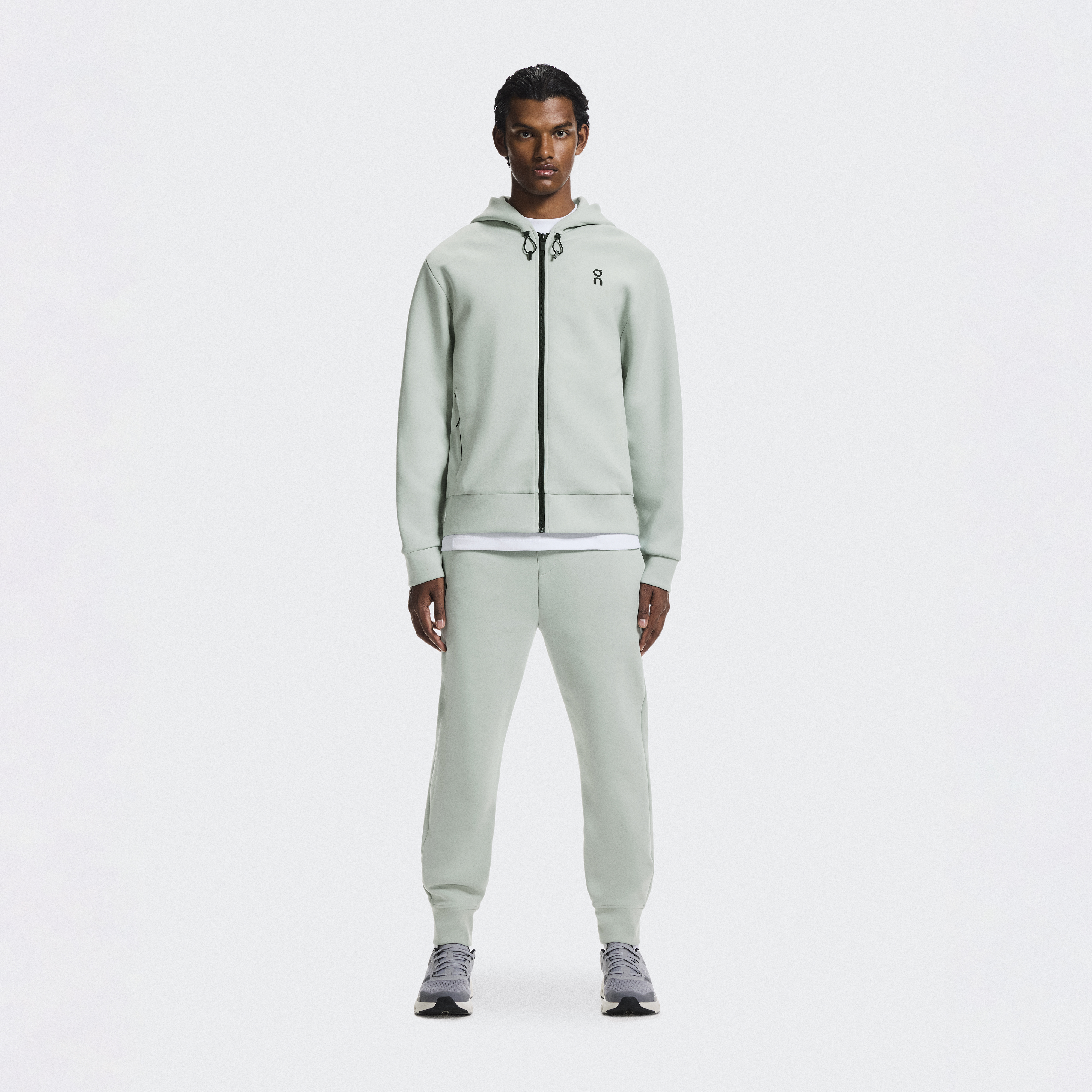 Focus Tech Sweatpants in Mineral