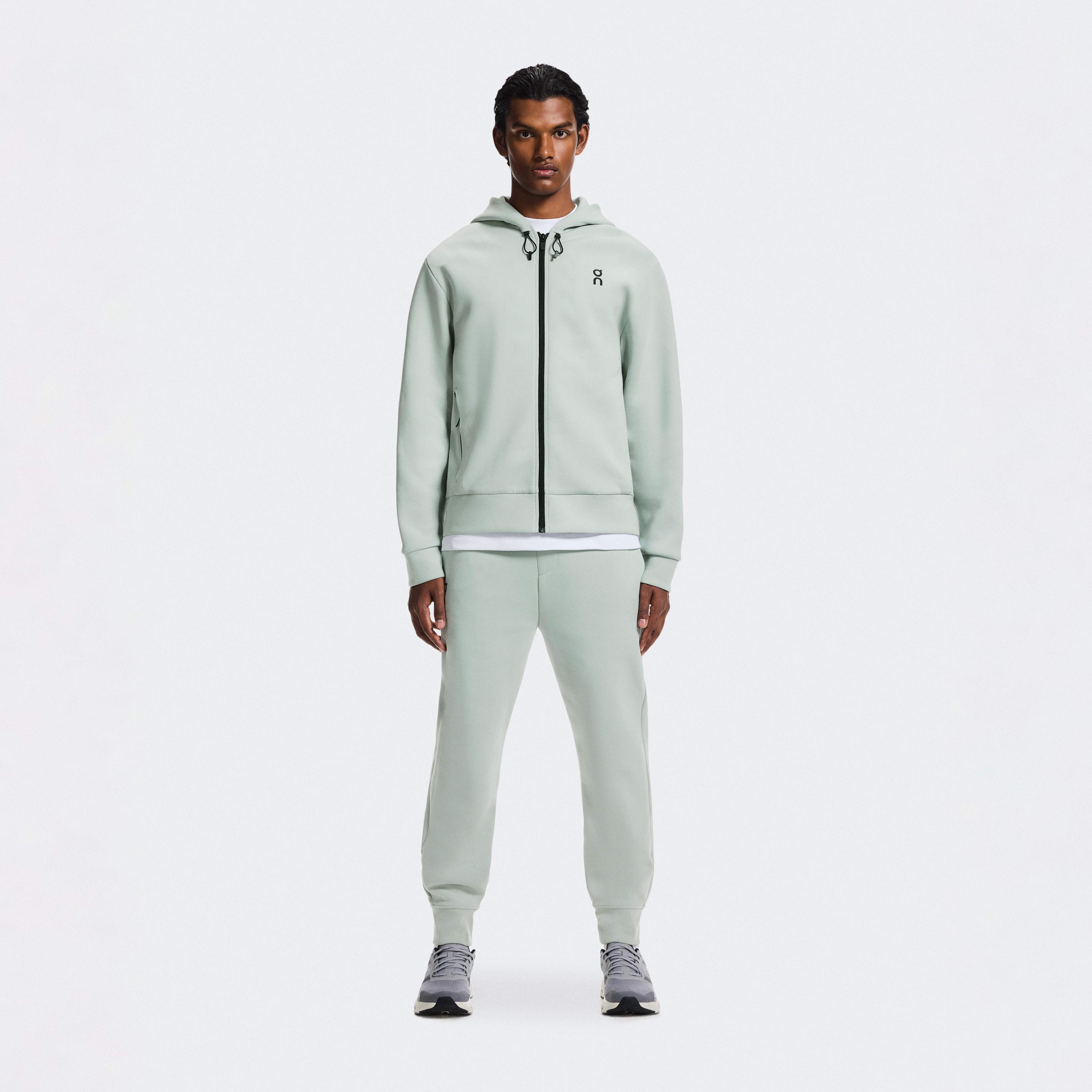 On Focus Tech Sweatpants Green Men Men – All-day wear, travel, training Pants