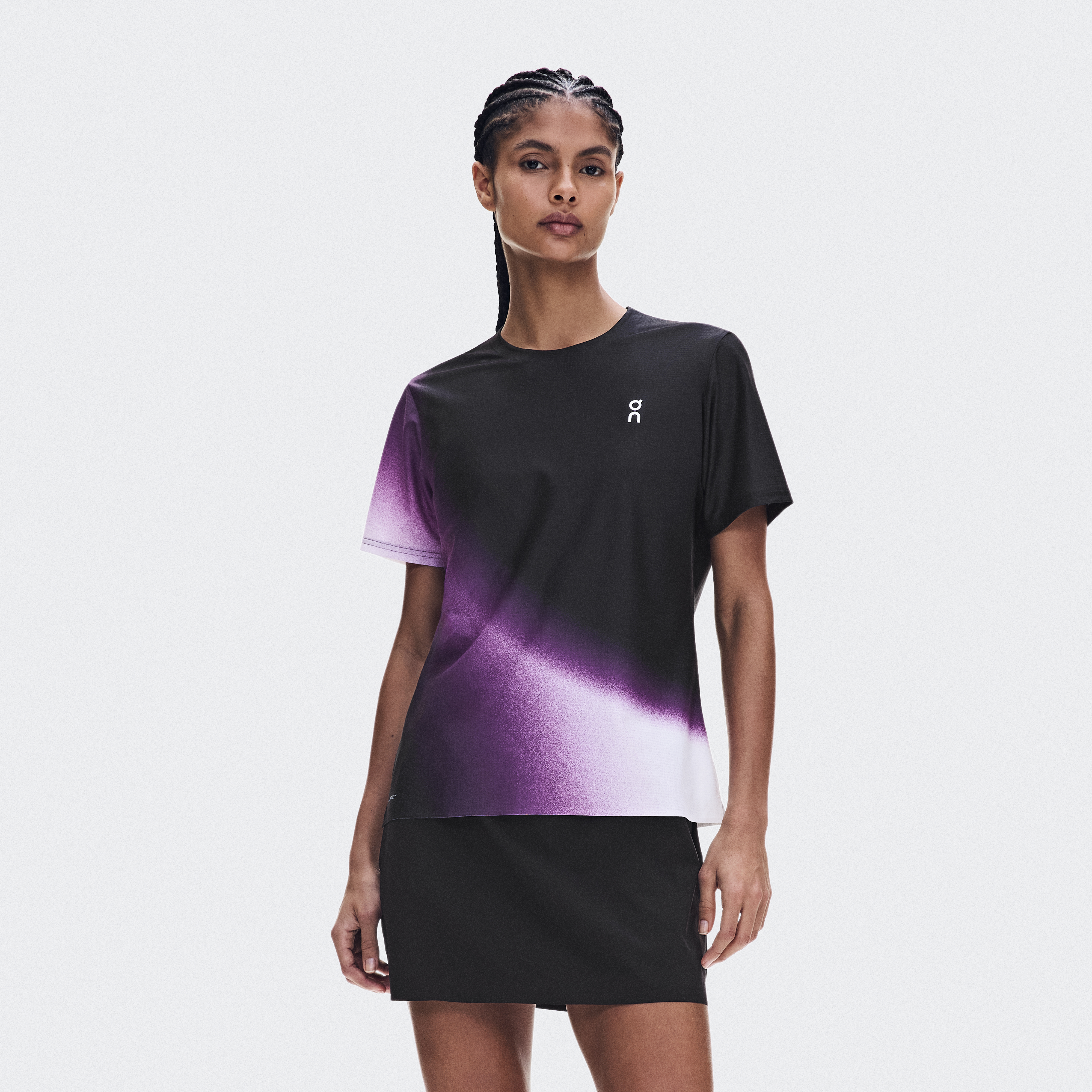 Court-T Swing Short-Sleeve Shirt in Black/Cassis