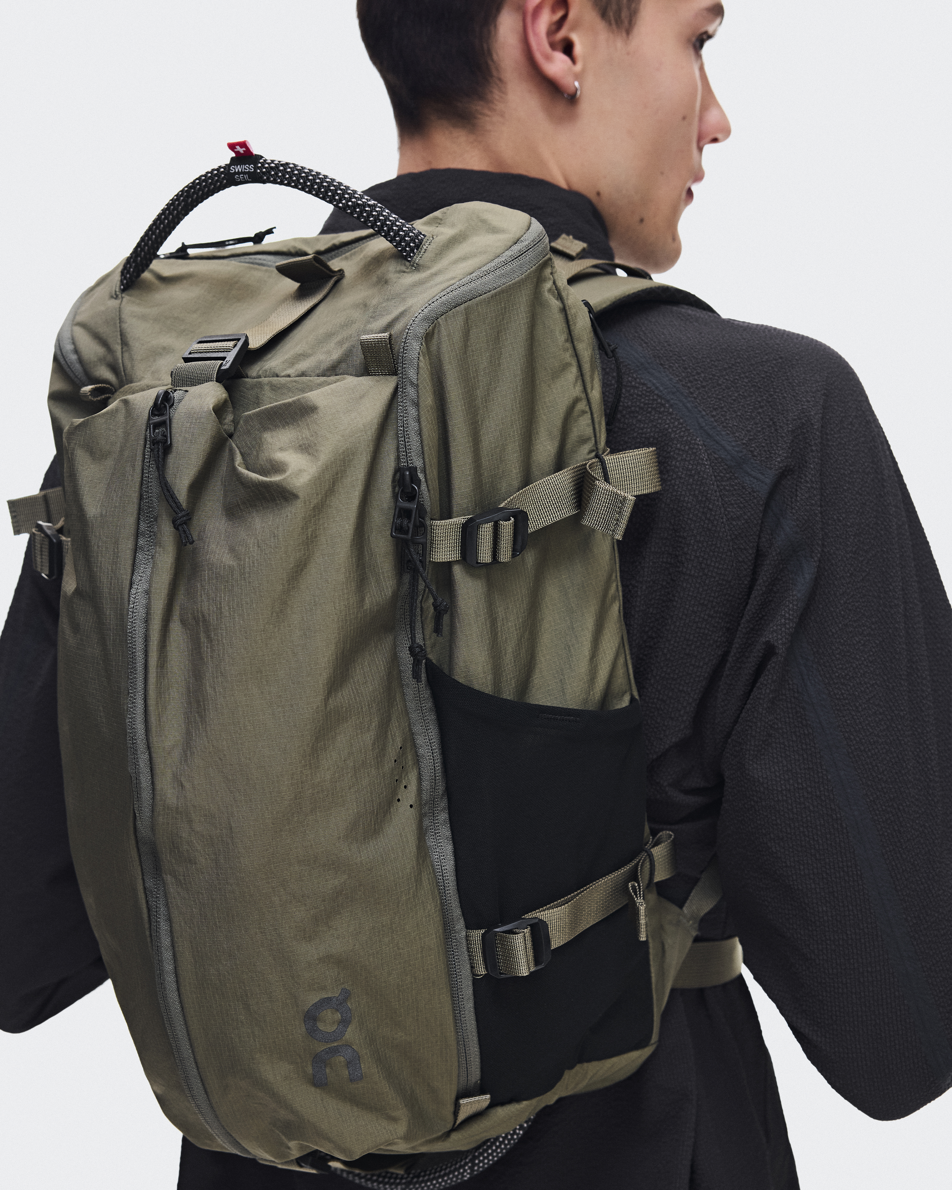 Speed Pack 30L | グリーン & ブラック | On 日本