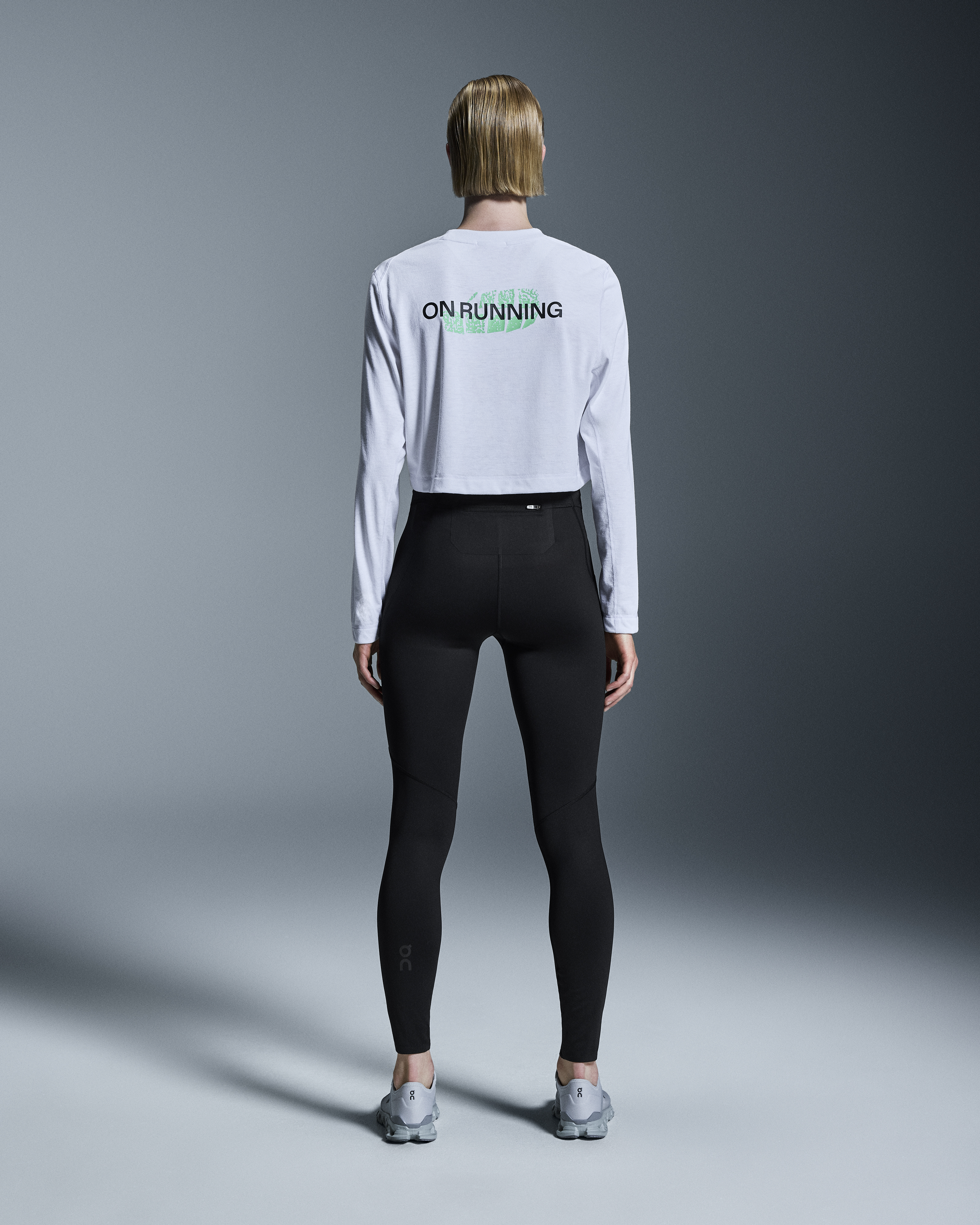 Women's Train Long-T Crop Graphic | White | On Bulgaria