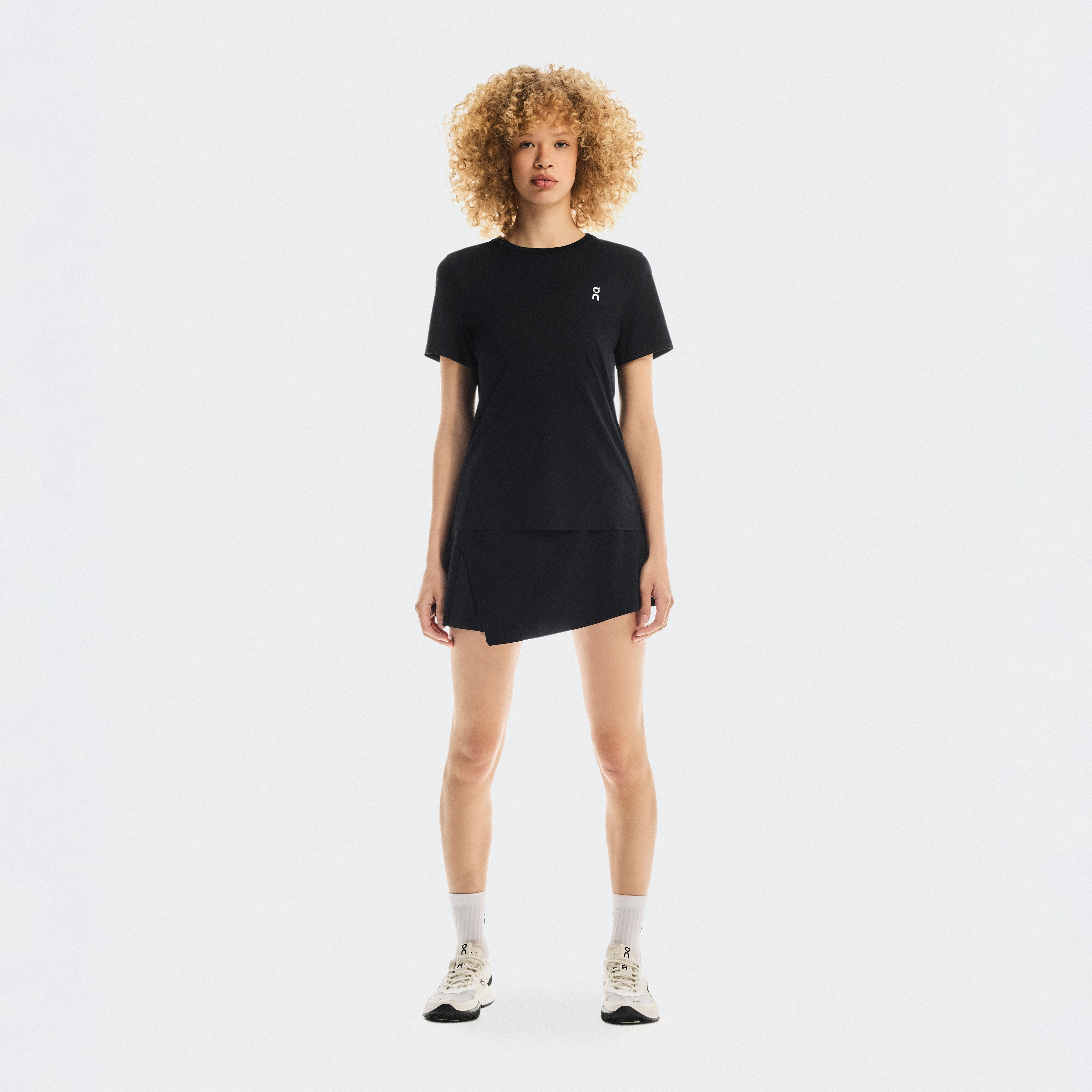 On Court Skirt Side Pleat Black Women Women – Performance tennis, lightweight, soft fabrics Skirts