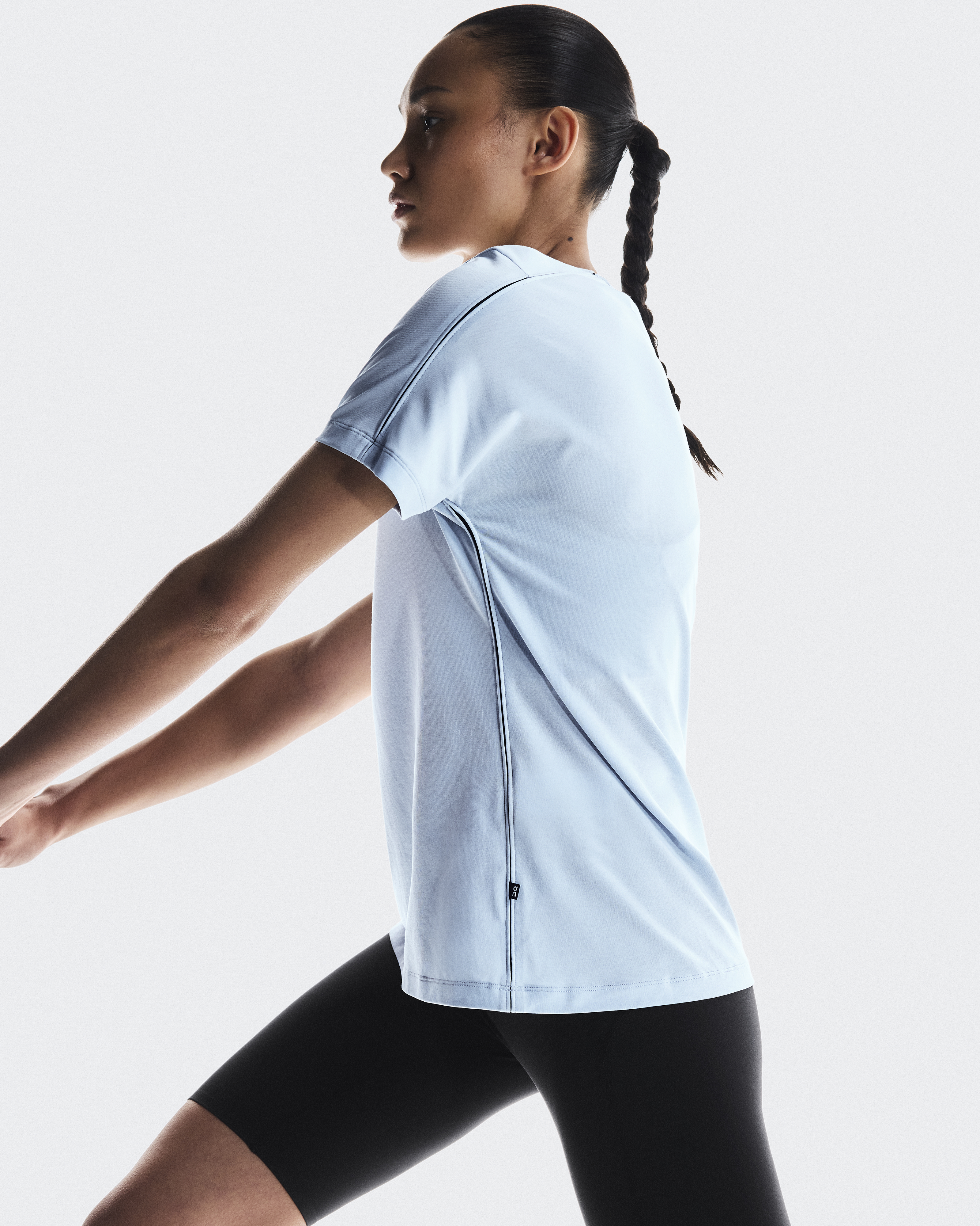 On Women's Focus-T ホワイト S　2枚組　ランニングTシャツ On オン Focus-T フォーカス-T レディース ブラック ホワイト T
