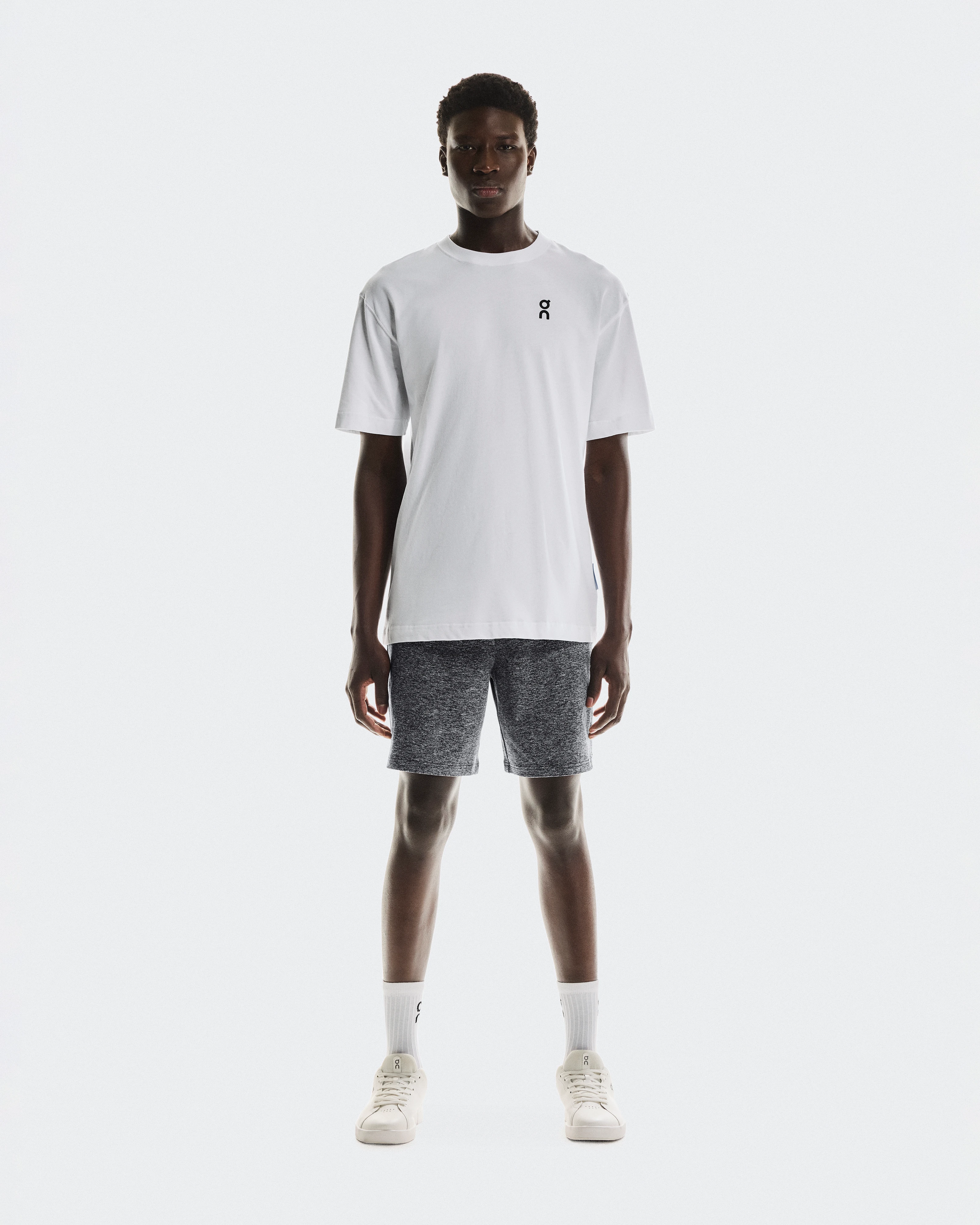 On Club-T Court White & Indigo Men Tops and t-shirts