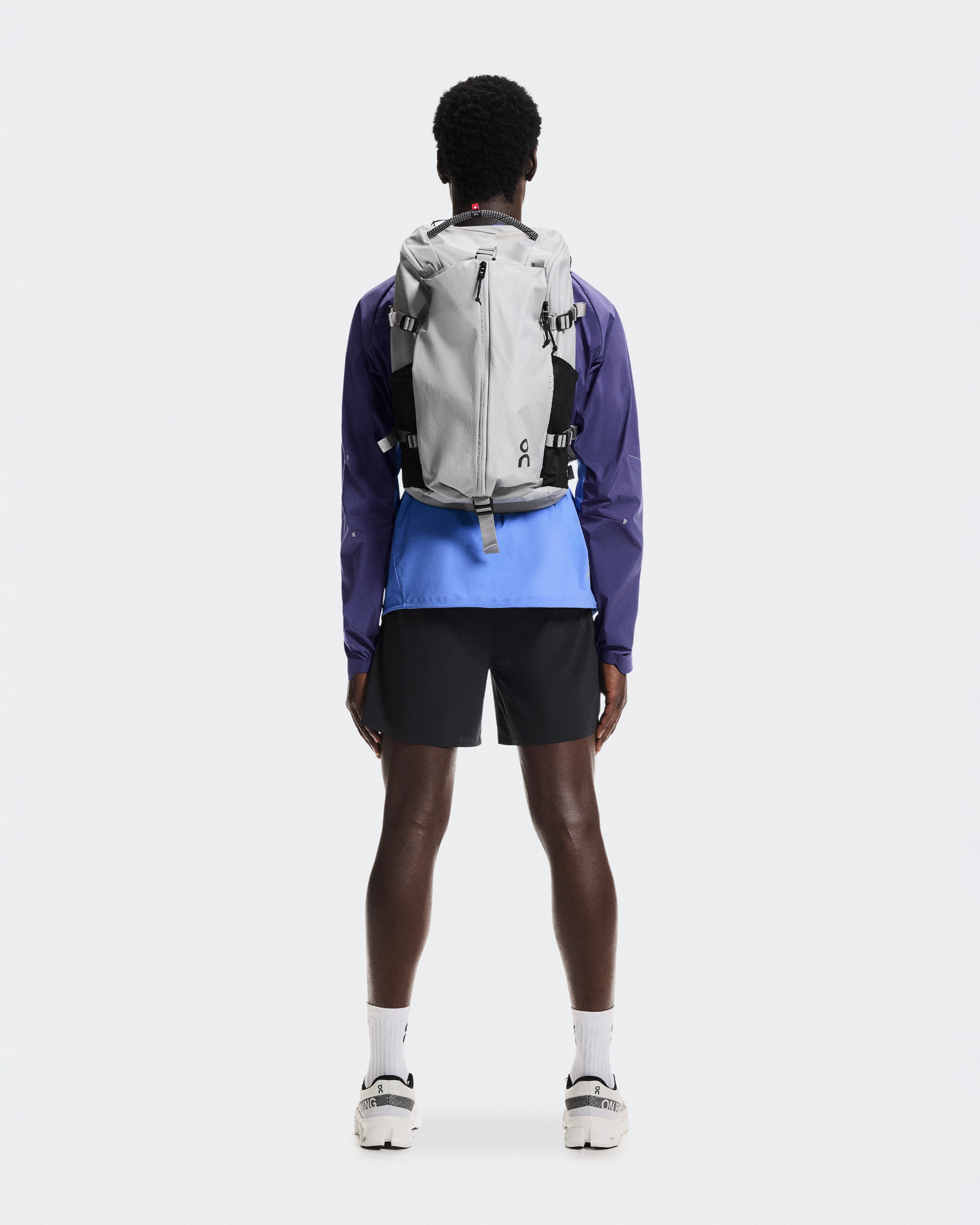 On Speed Pack 30L Glacier & Black オールジェンダー バッグ
