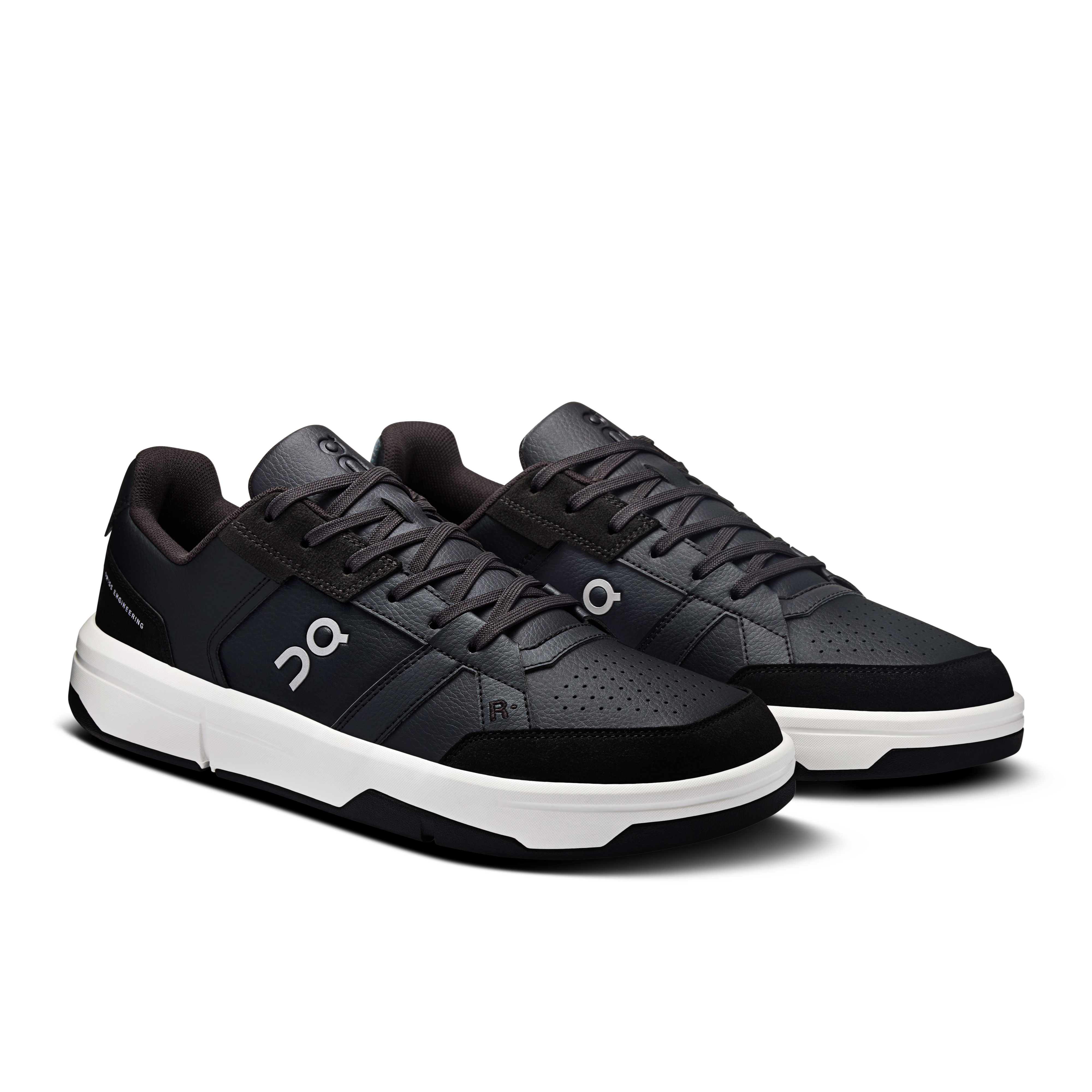 On THE ROGER Clubhouse Black & White Men Tennis Shoes