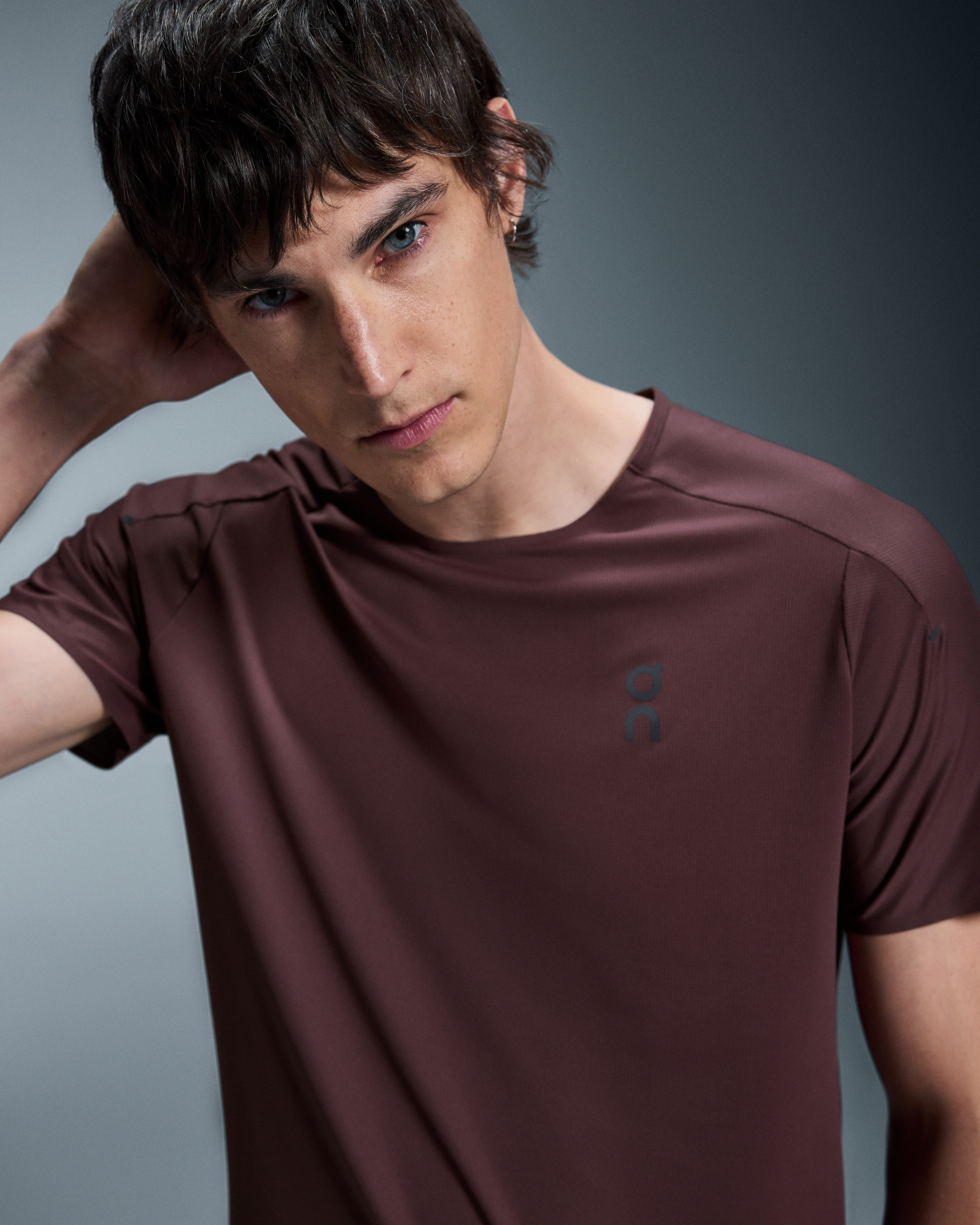 【SCENERITY】Summit Pigment Short Sleeve Tee Men's Performance-T | Red & Brown | On United States