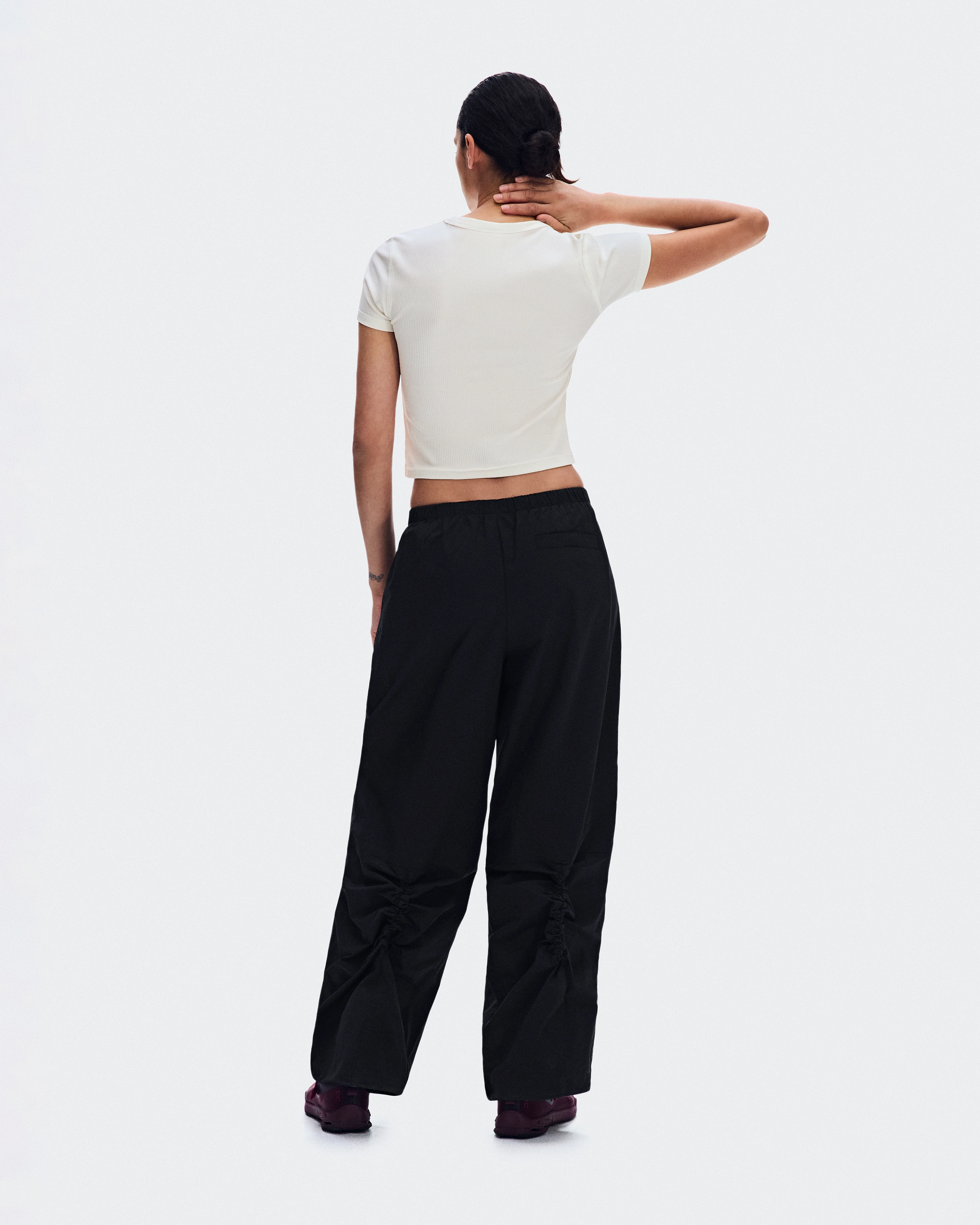On Parachute Pants Black Donna Pantaloni