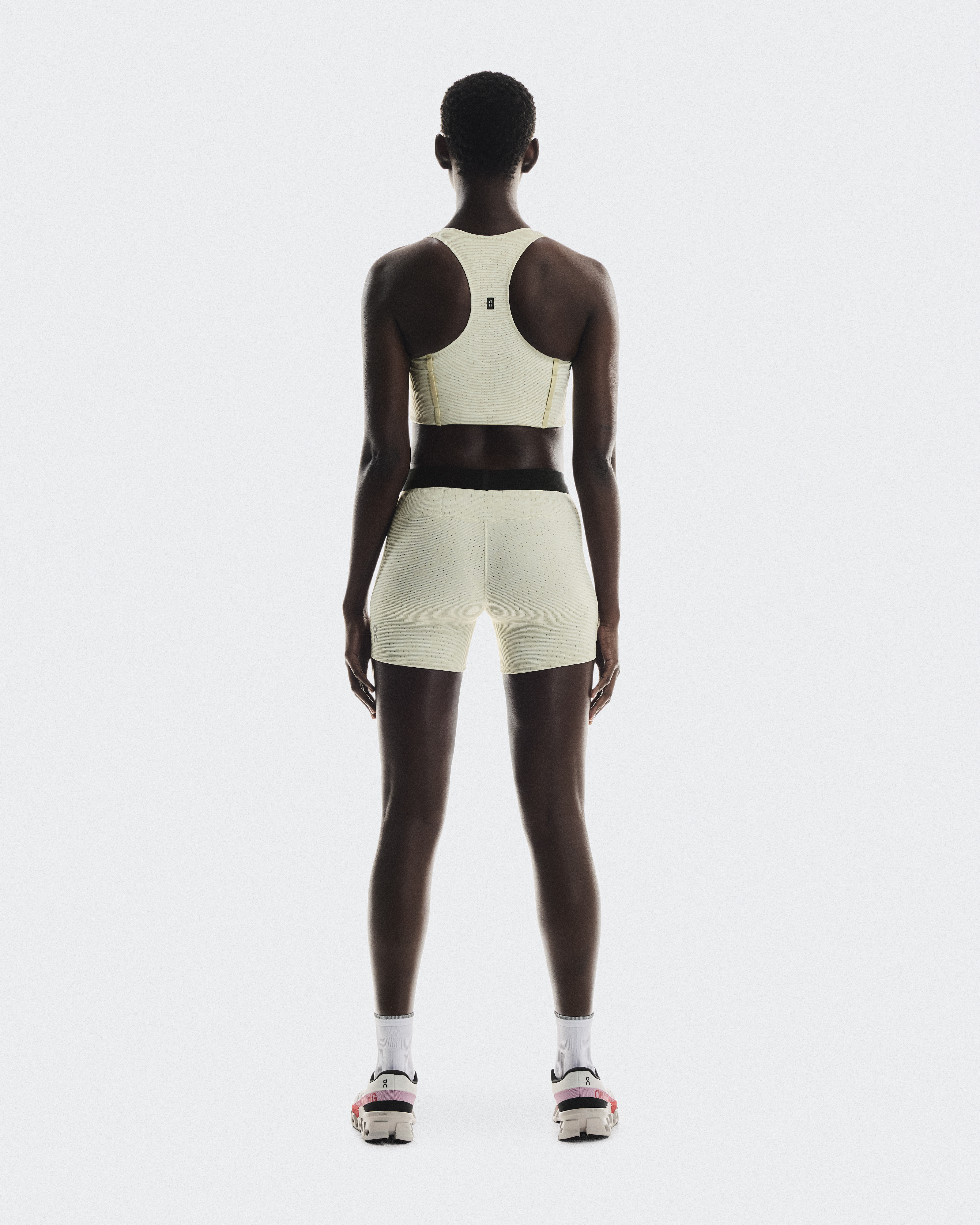 Women's Pace Tights Short | Beige | On United States