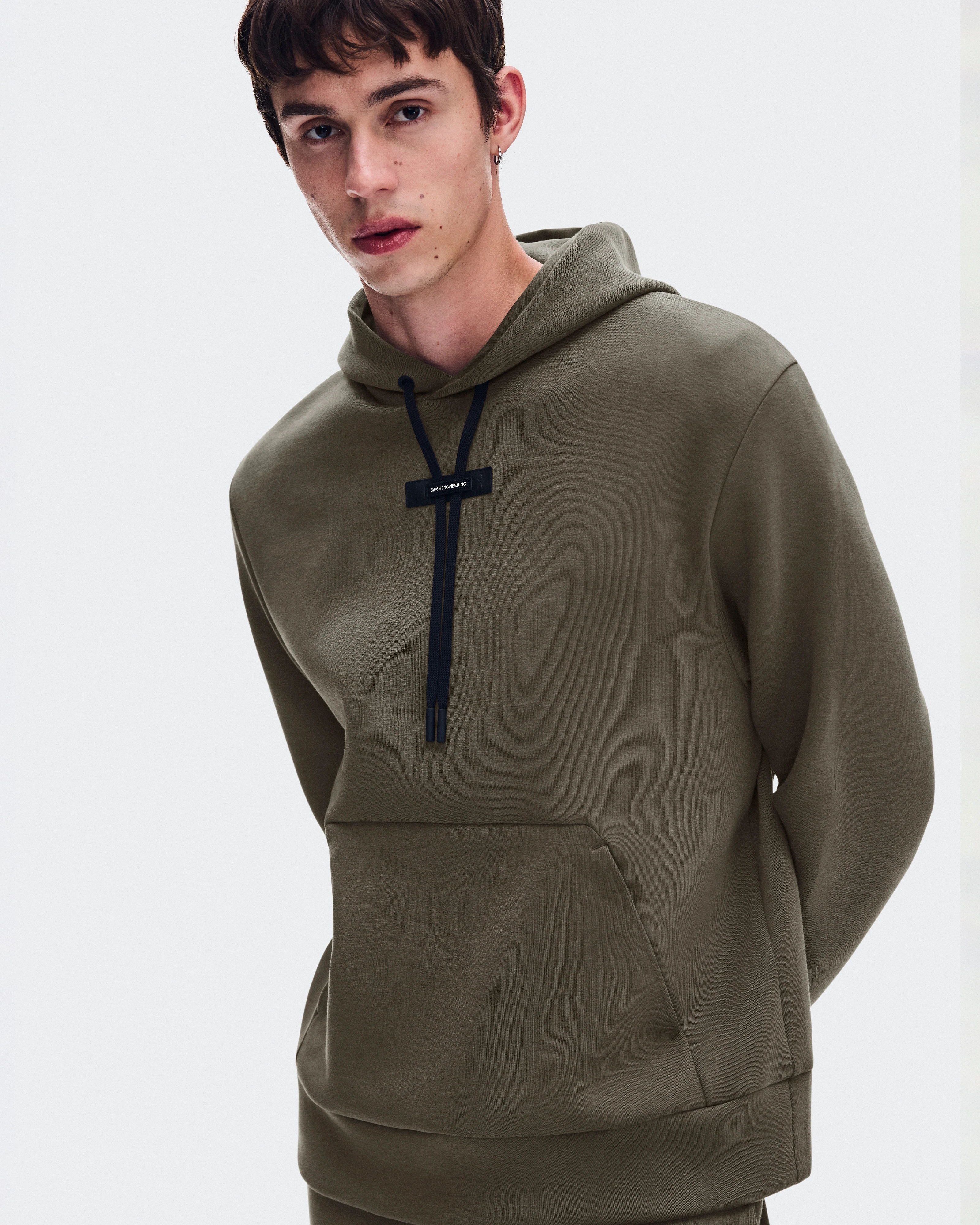 On Focus Tech Hoodie Bark Men Hoodies and sweatshirts