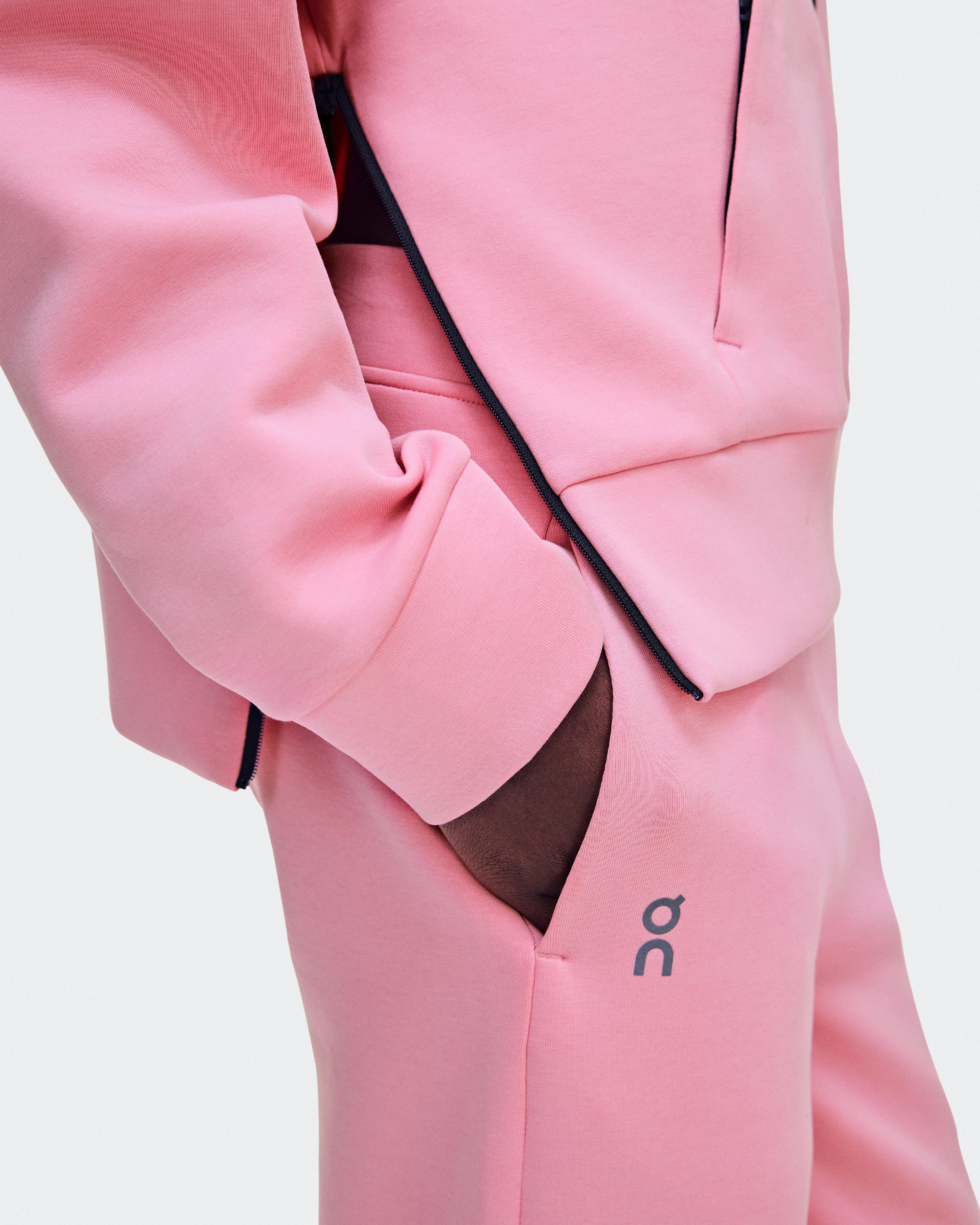 On Focus Tech Hoodie Magnolia Women Hoodies and sweatshirts