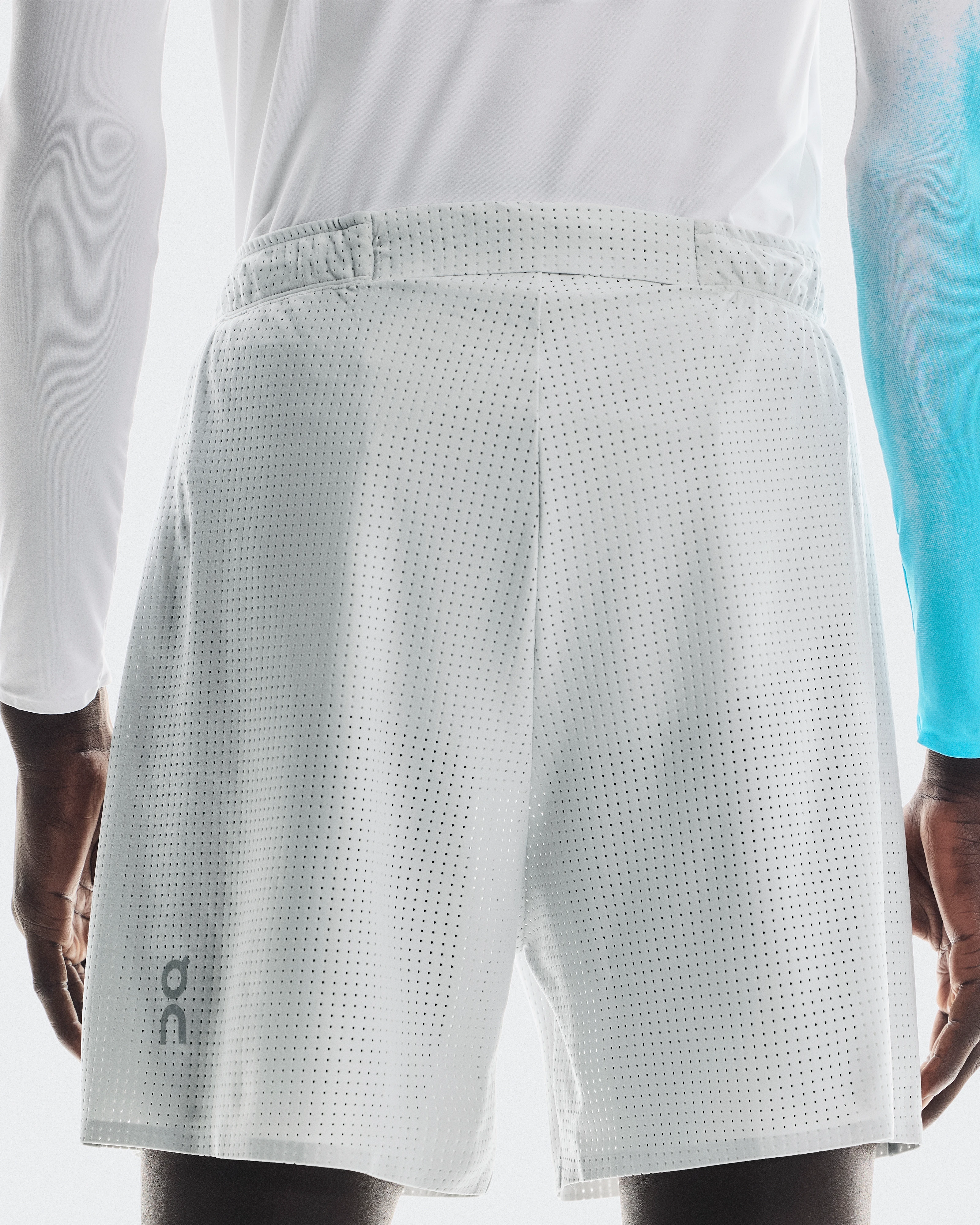 On Pace Mesh Shorts Glacier Men Shorts
