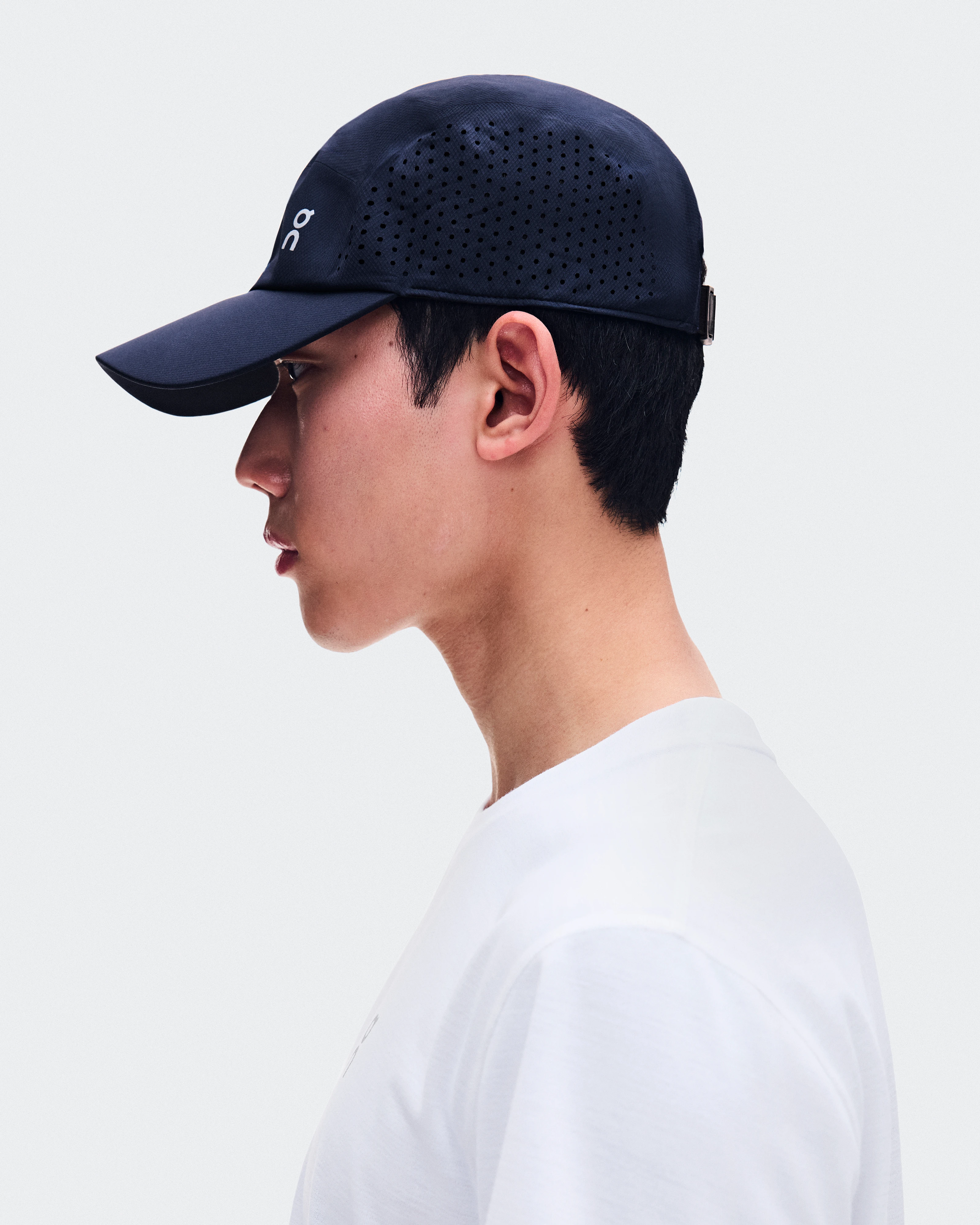 On Lightweight Cap Navy Unisex Headwear