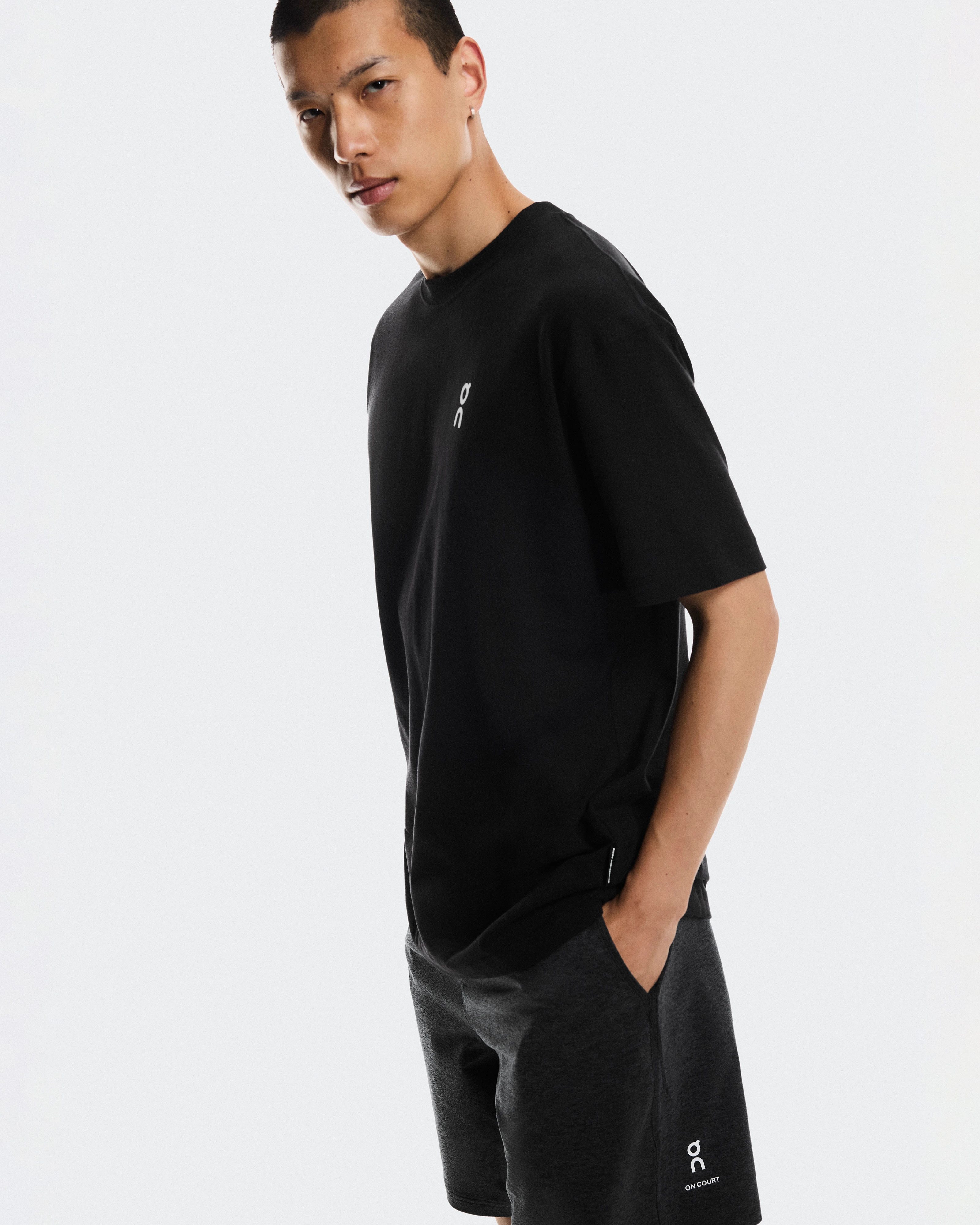 On Club-T Smash Black & Orchid Men Tops and t-shirts