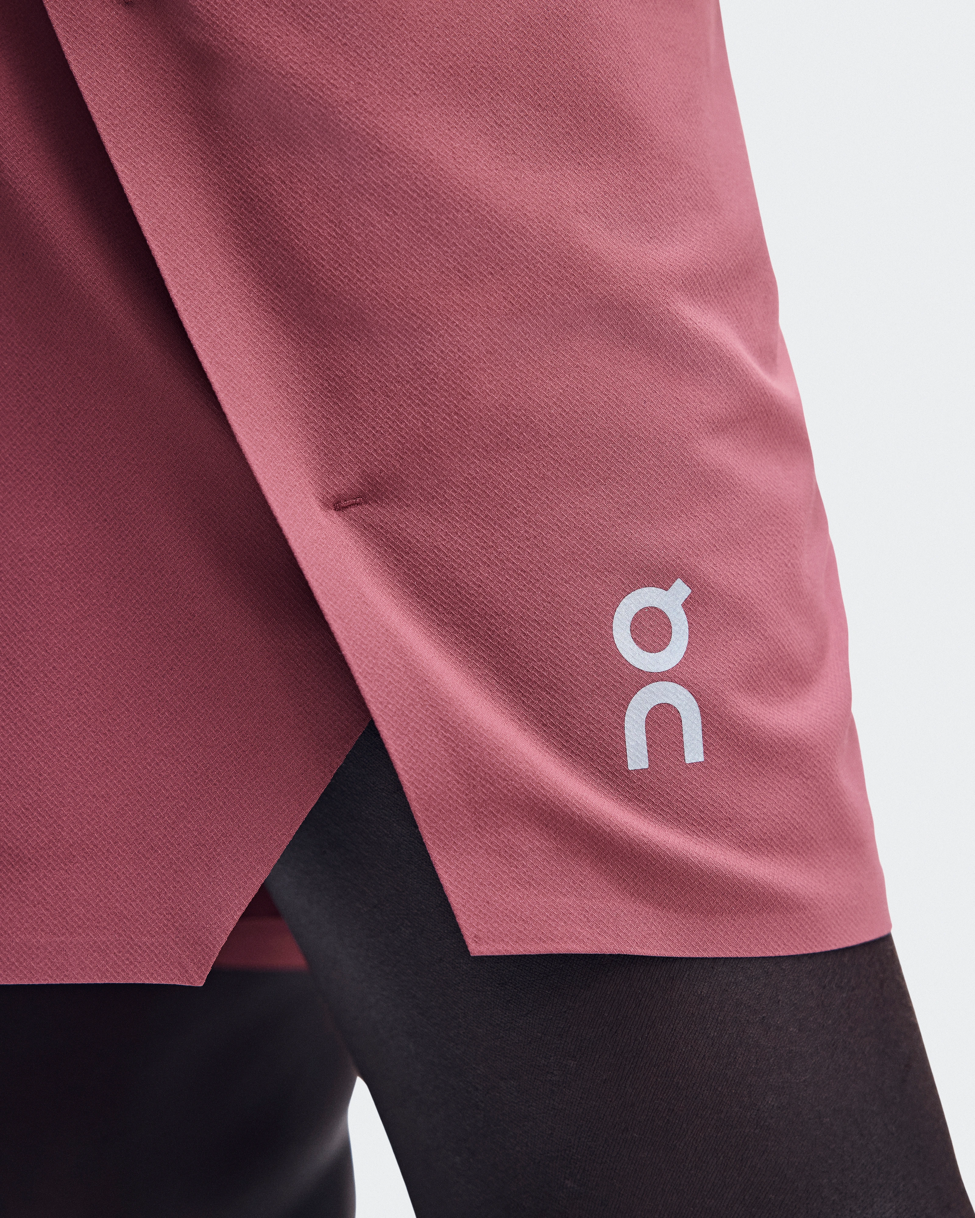 On Train Shorts 7" Barberry Men Shorts