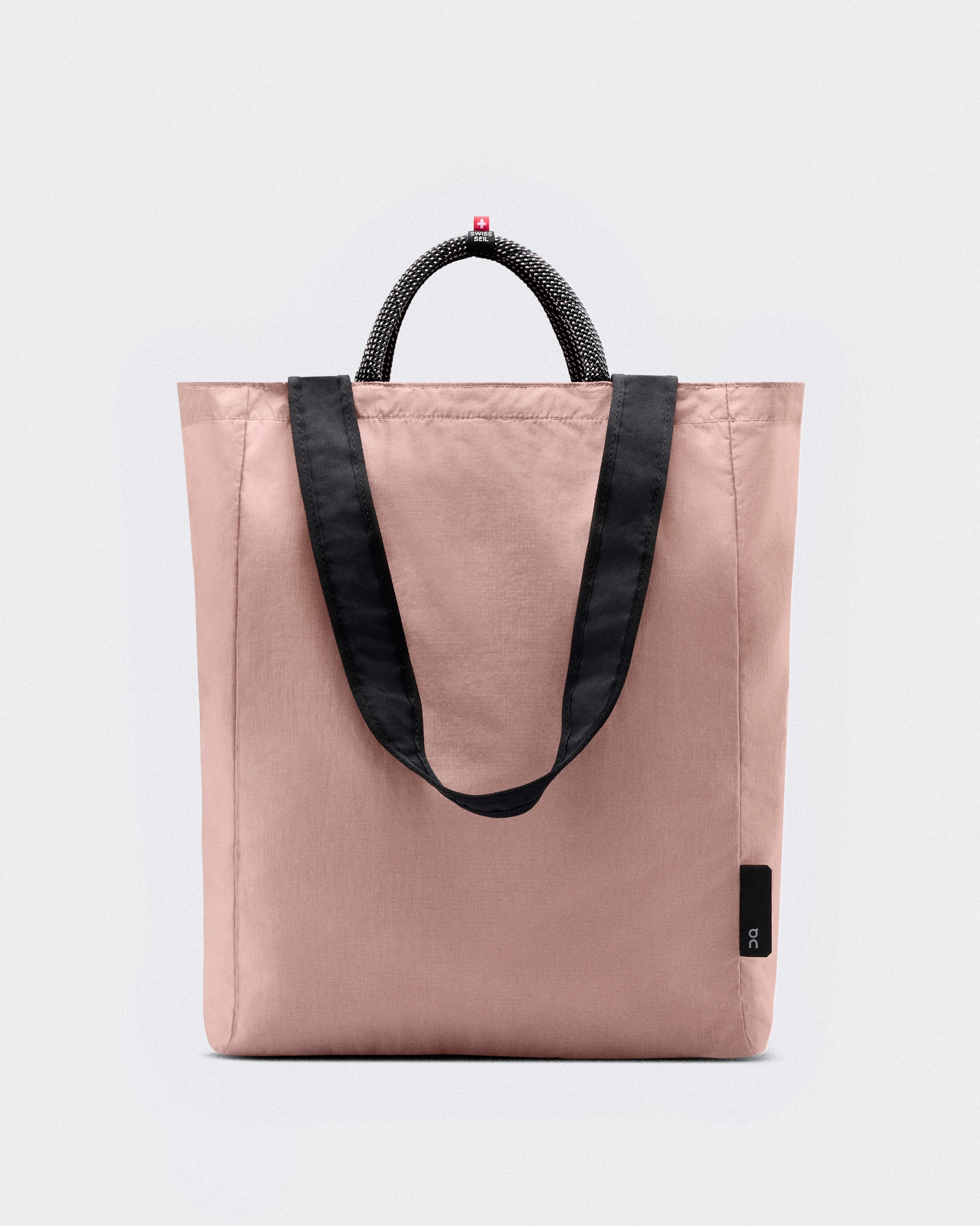 On Tote Pack 25L Biscuit & Black Unisex Bolsas