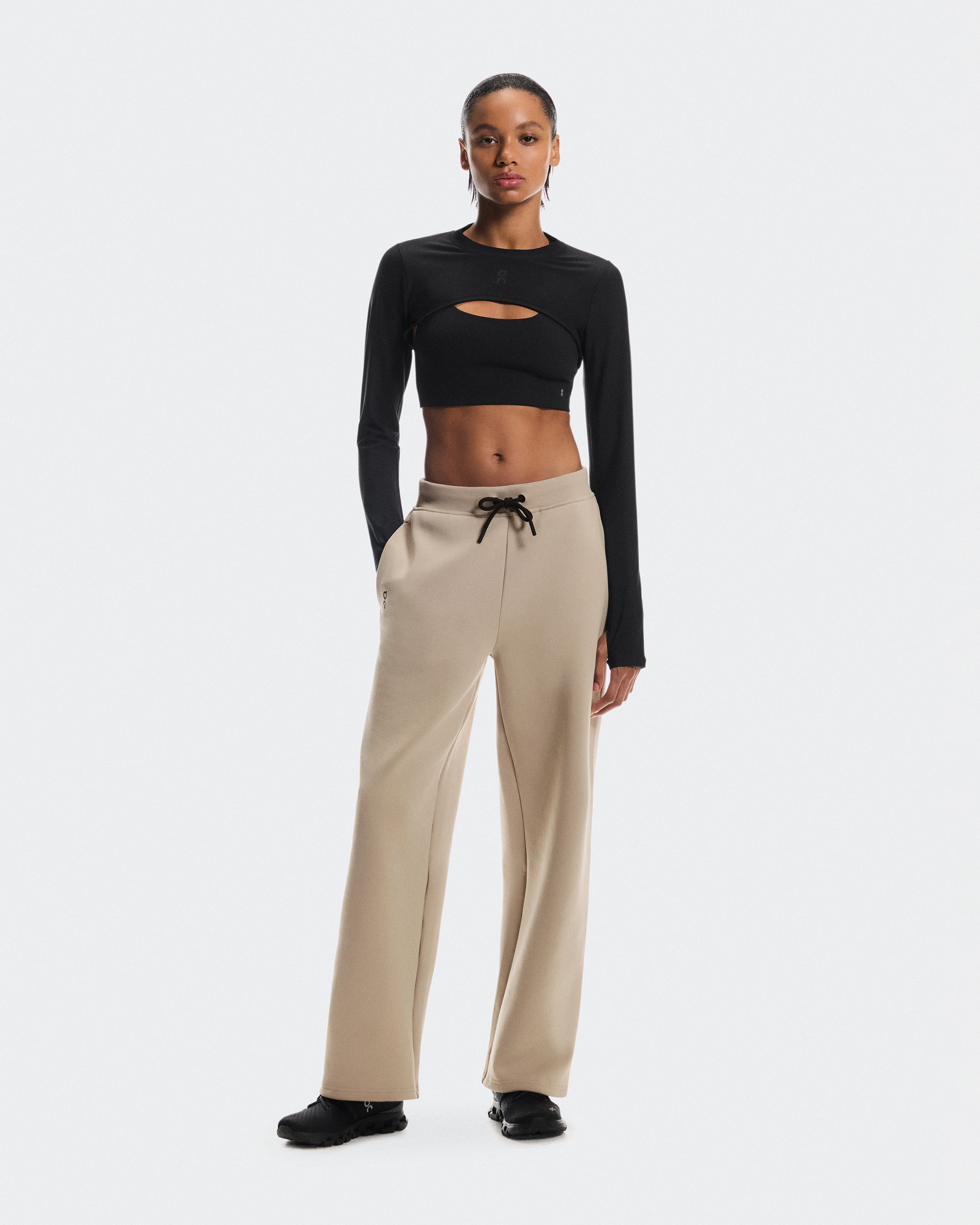 On Focus Tech Sweatpants Desert Women Pants