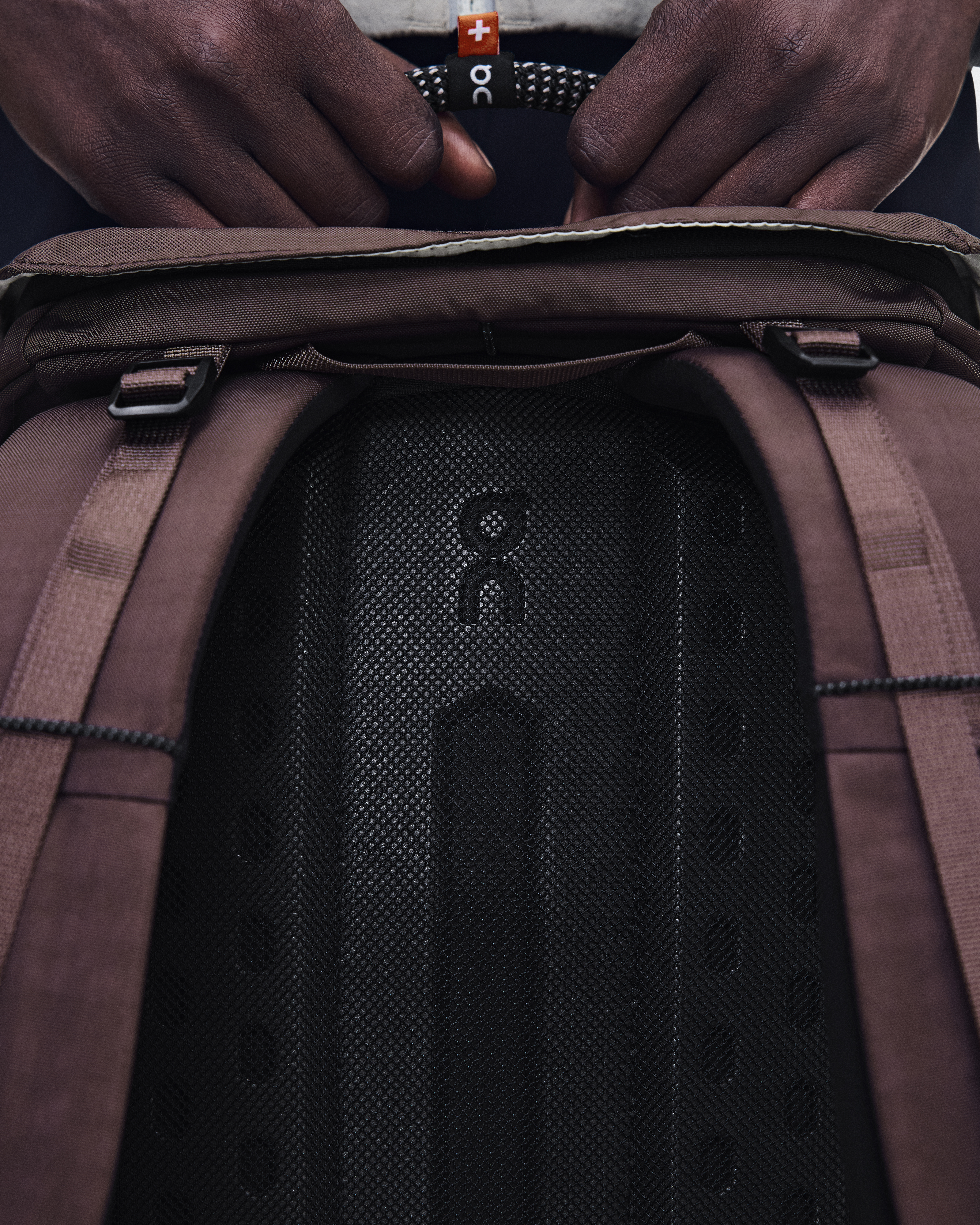 Speed Pack 24L Elite | Brown & Black | On United States