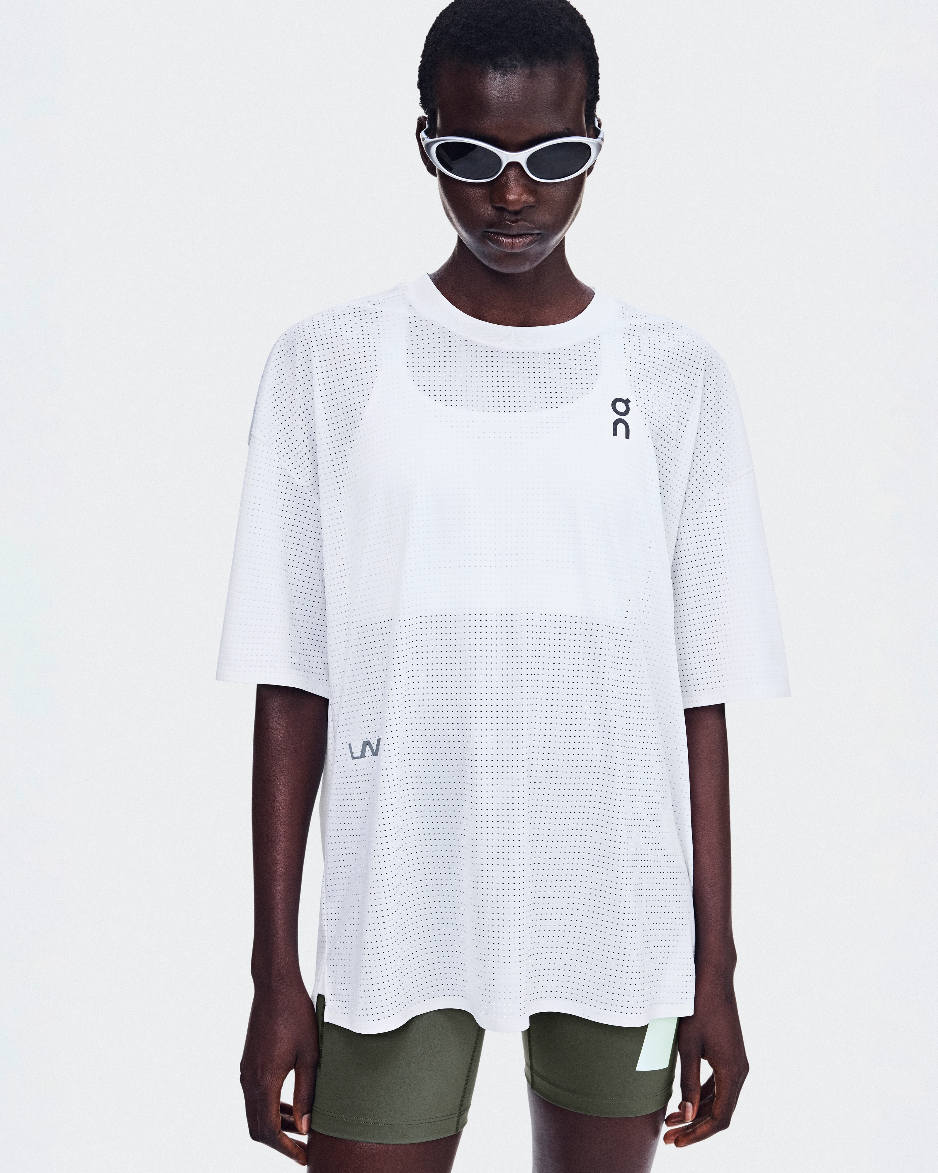 On Oversize Run-T LN1 White Unisex Tops and t-shirts