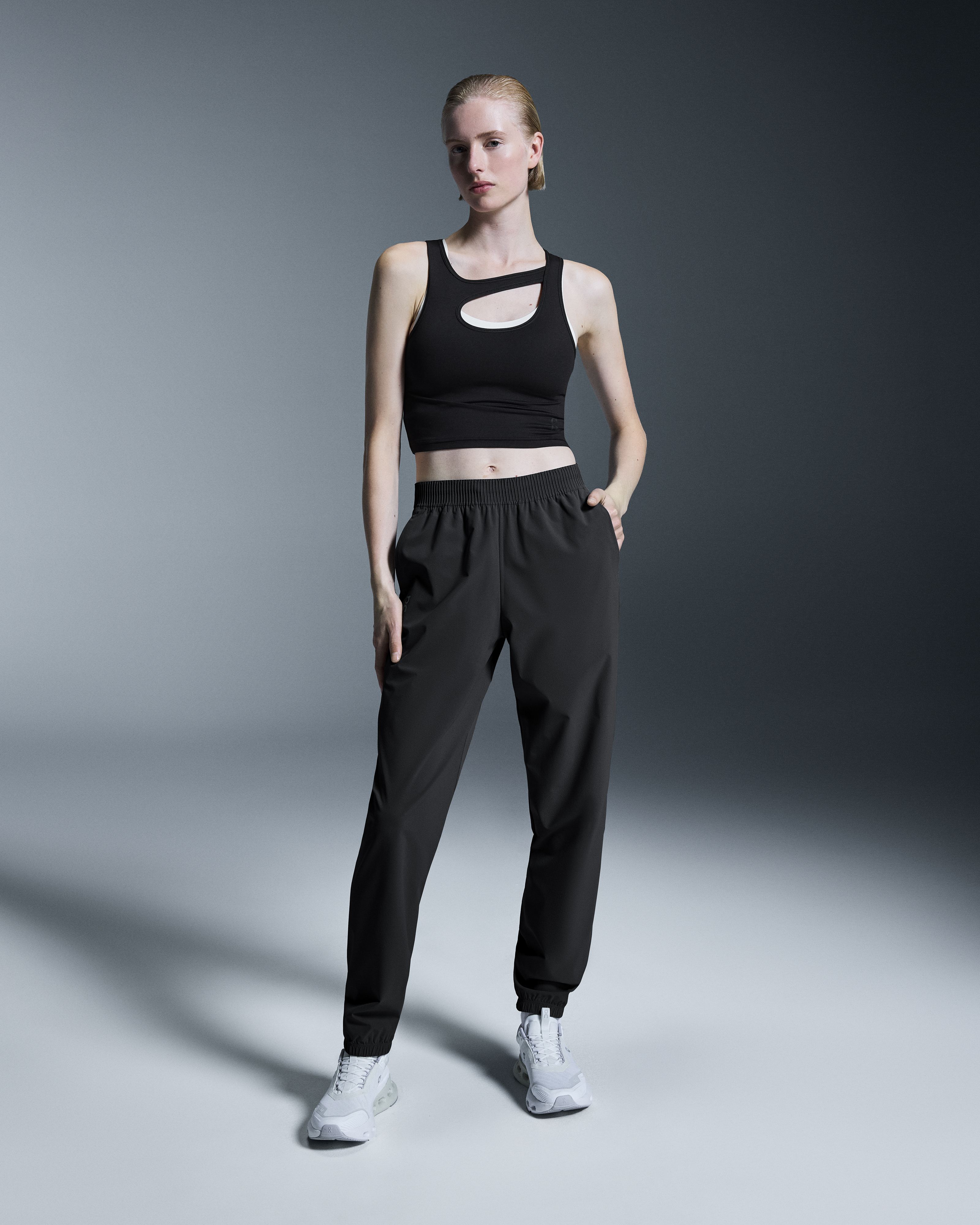 On FOCUS PANTS ブラック Women's Focus Pants | Black | On United States