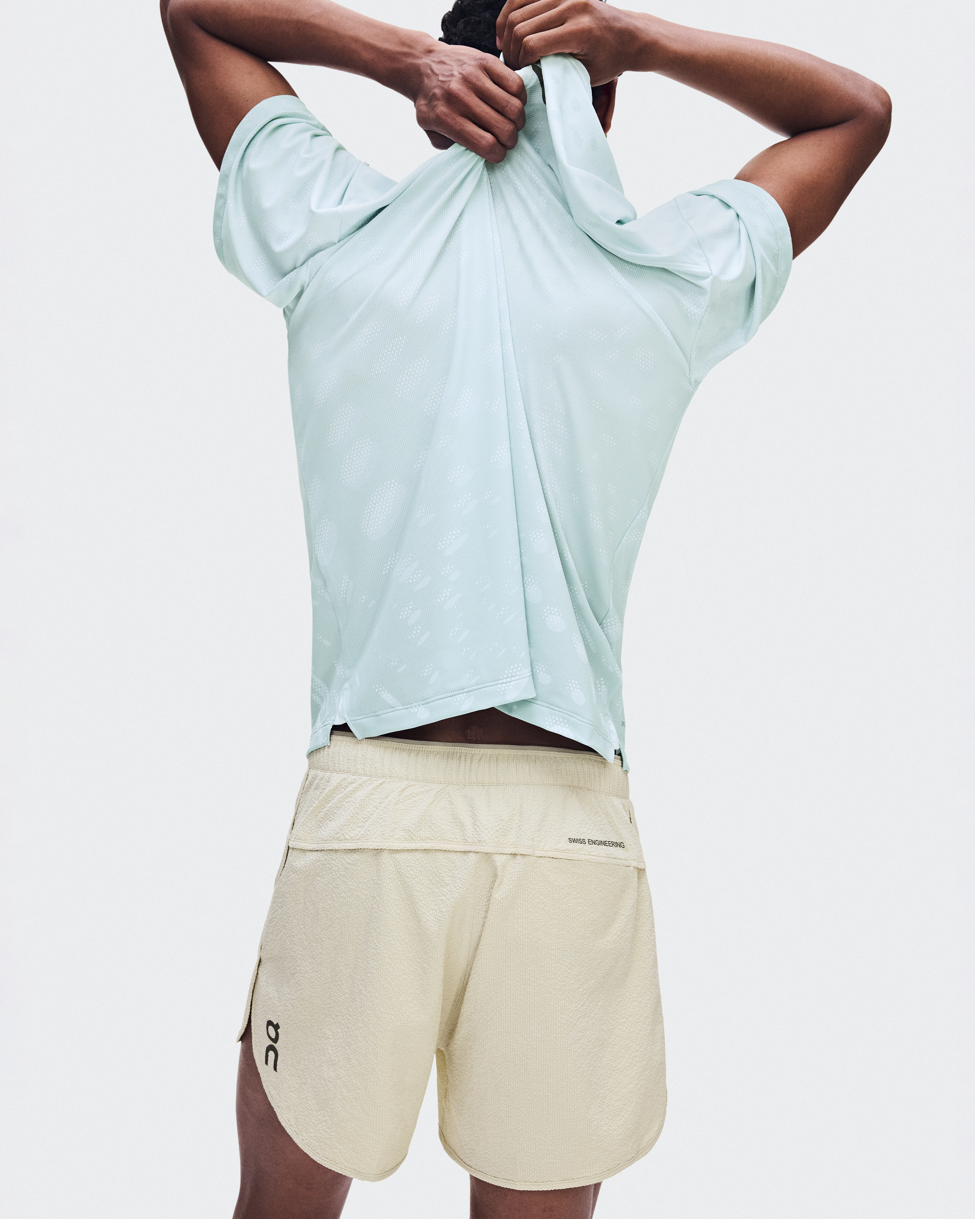 メンズ Performance Volt Shorts | Hare | On 日本