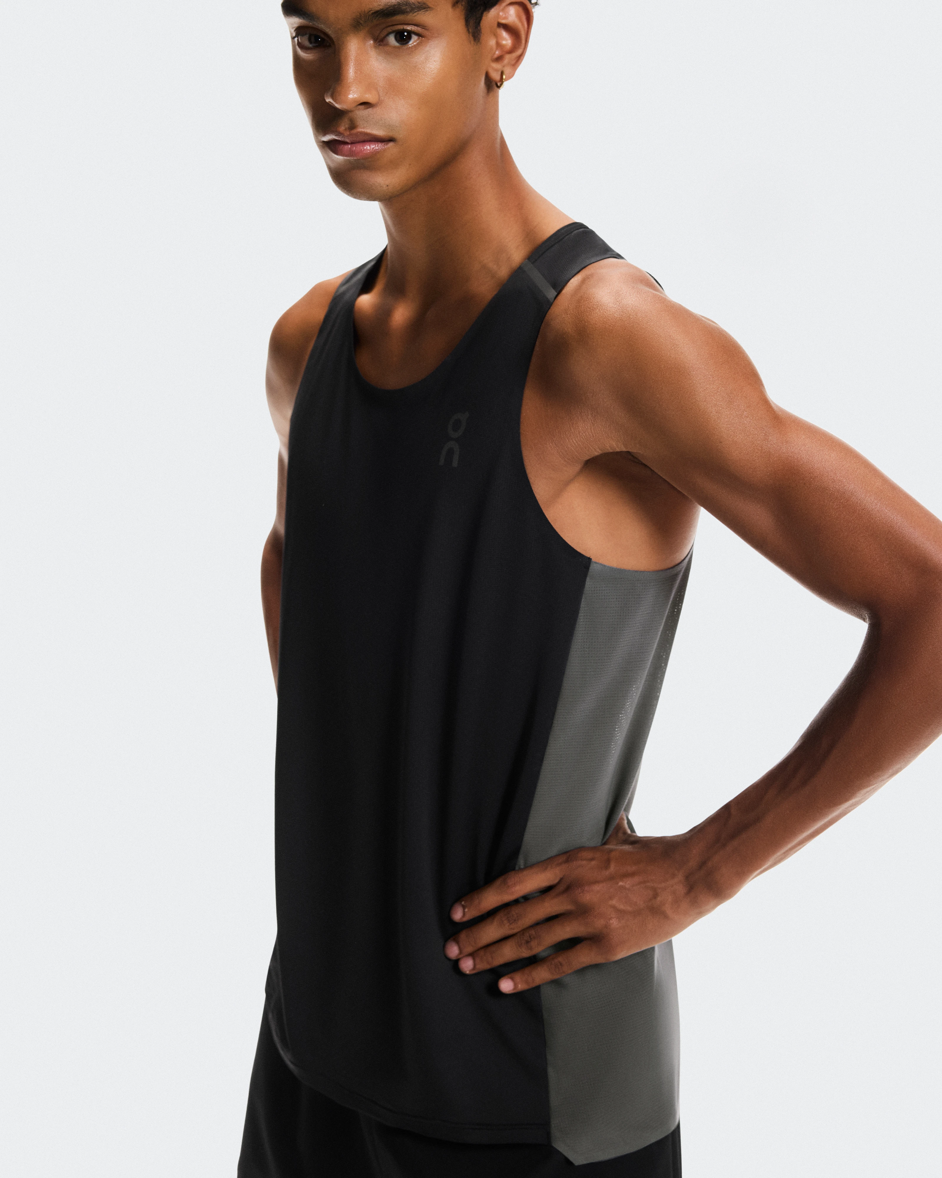 On Performance Tank Black & Eclipse Homme Hauts et t-shirts