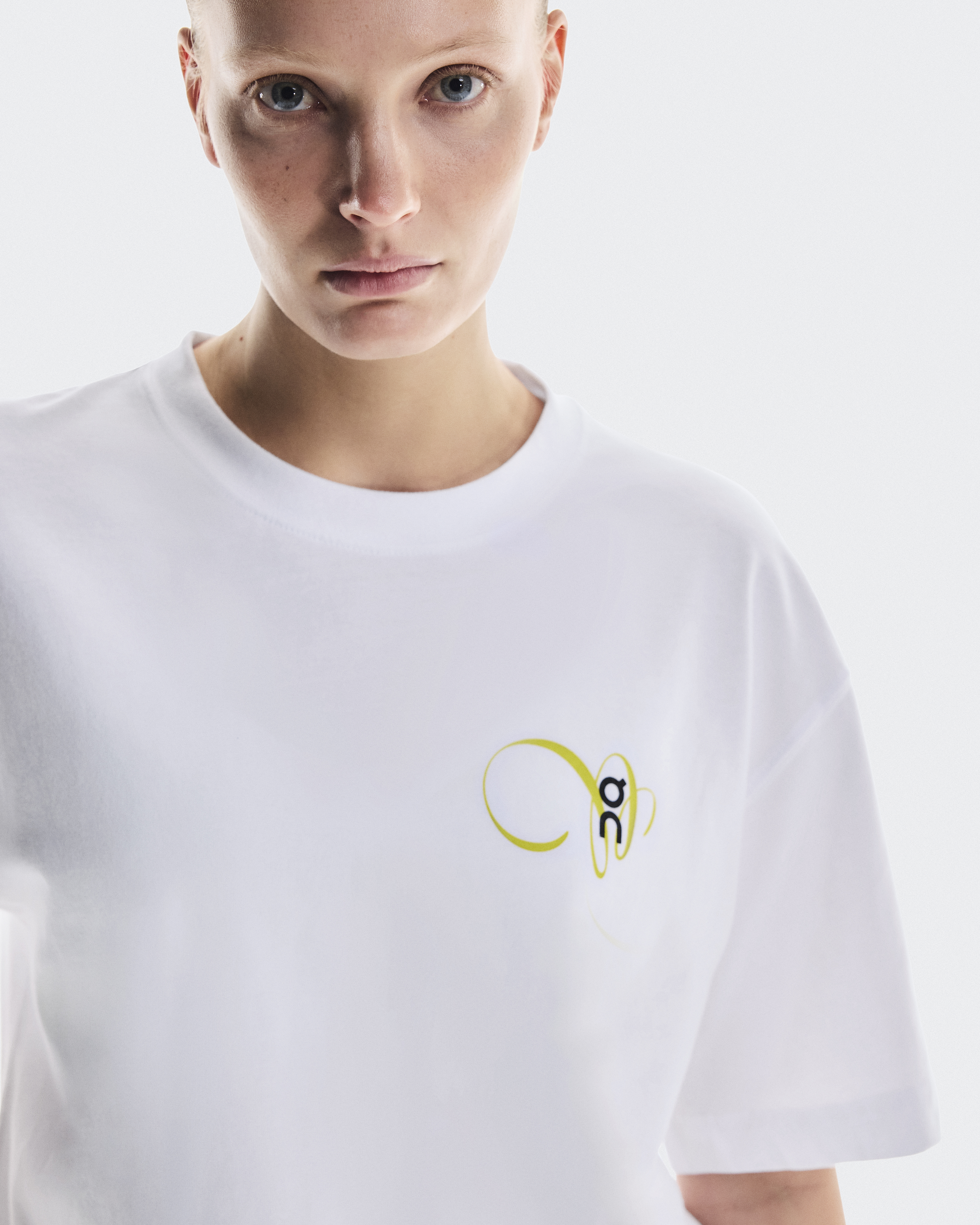 Women's Club-T Graphic | White | On Japan