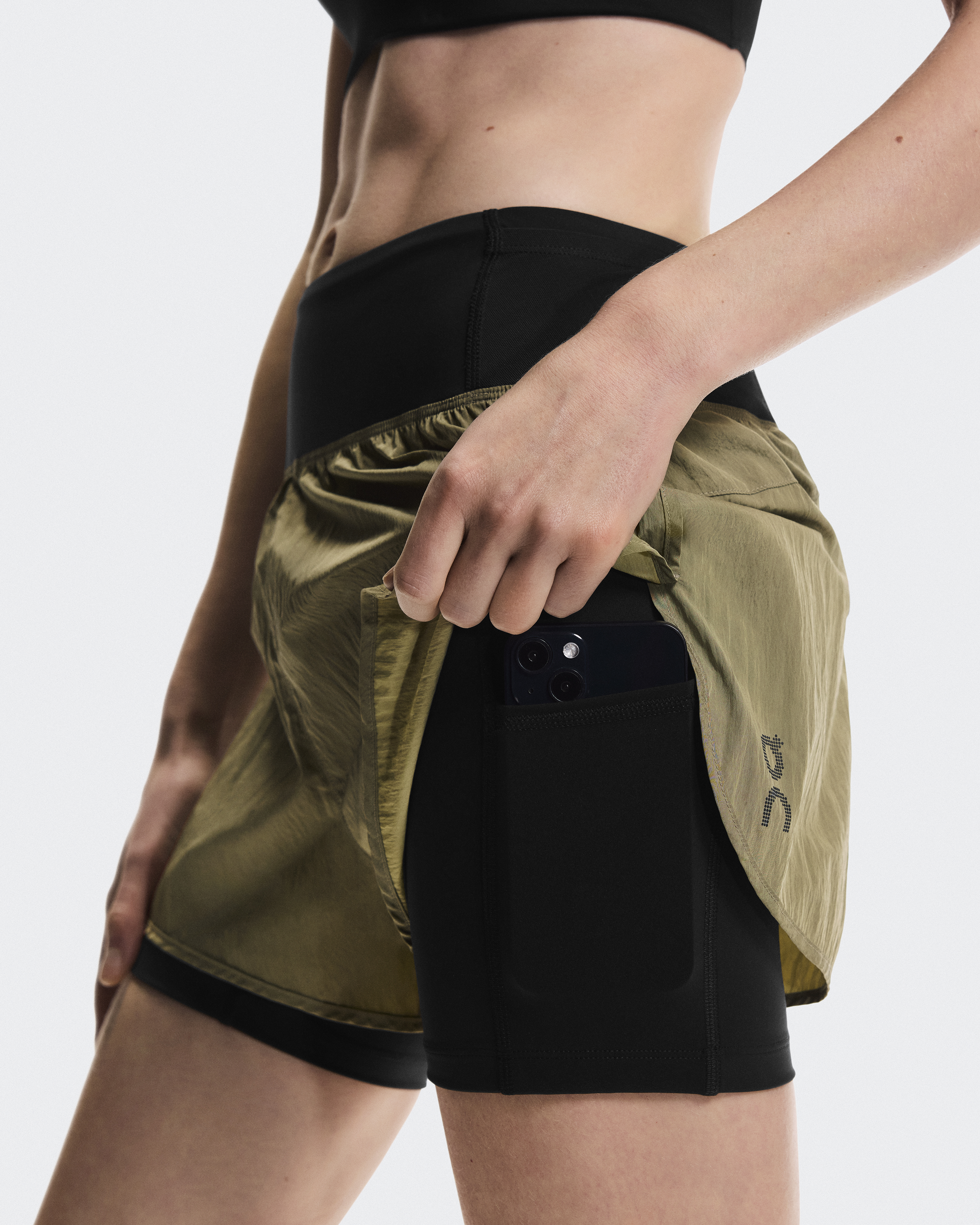 ウィメンズ Performance Volt Shorts | On 日本