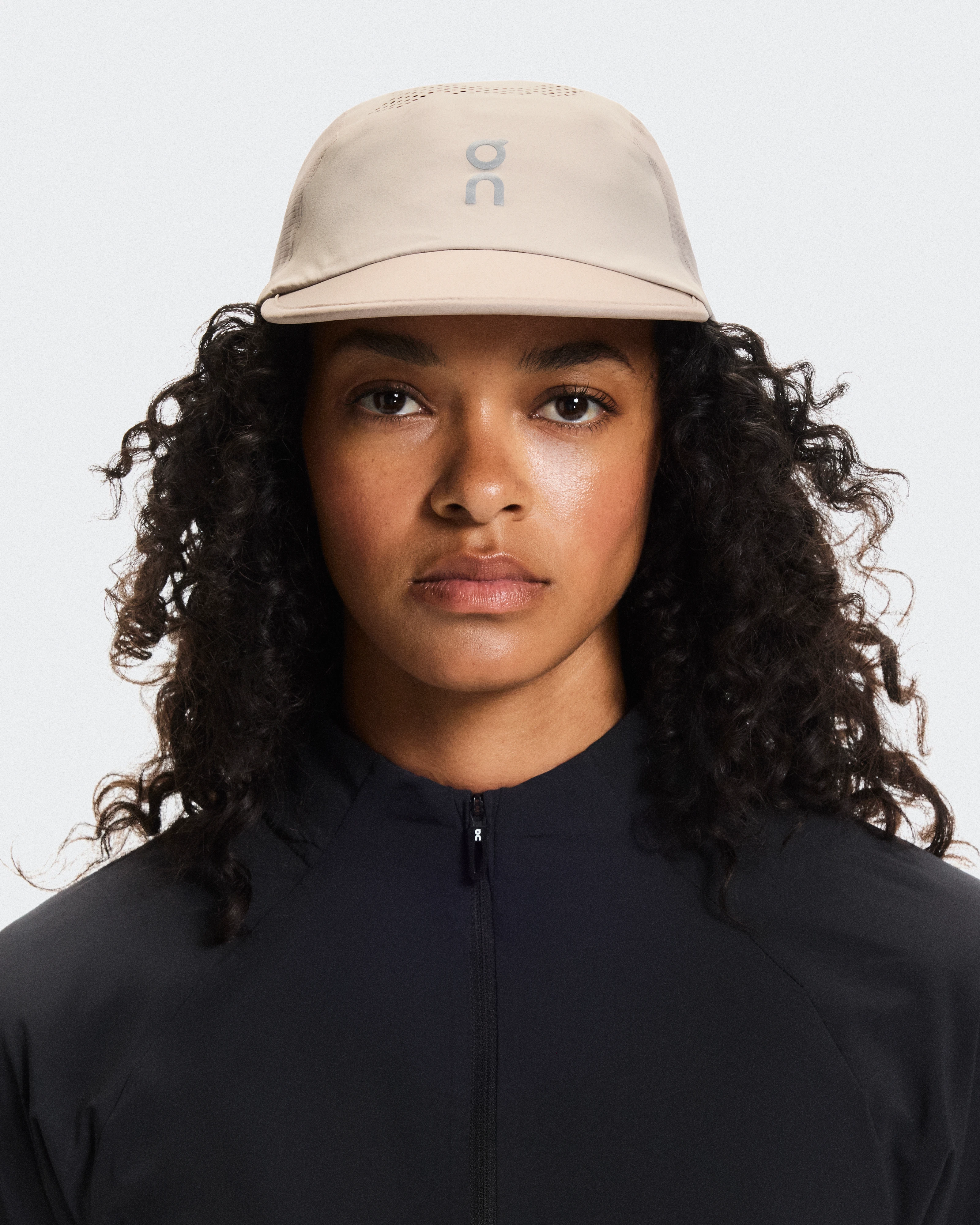 On Ultra Cap Fog Unisex Headwear