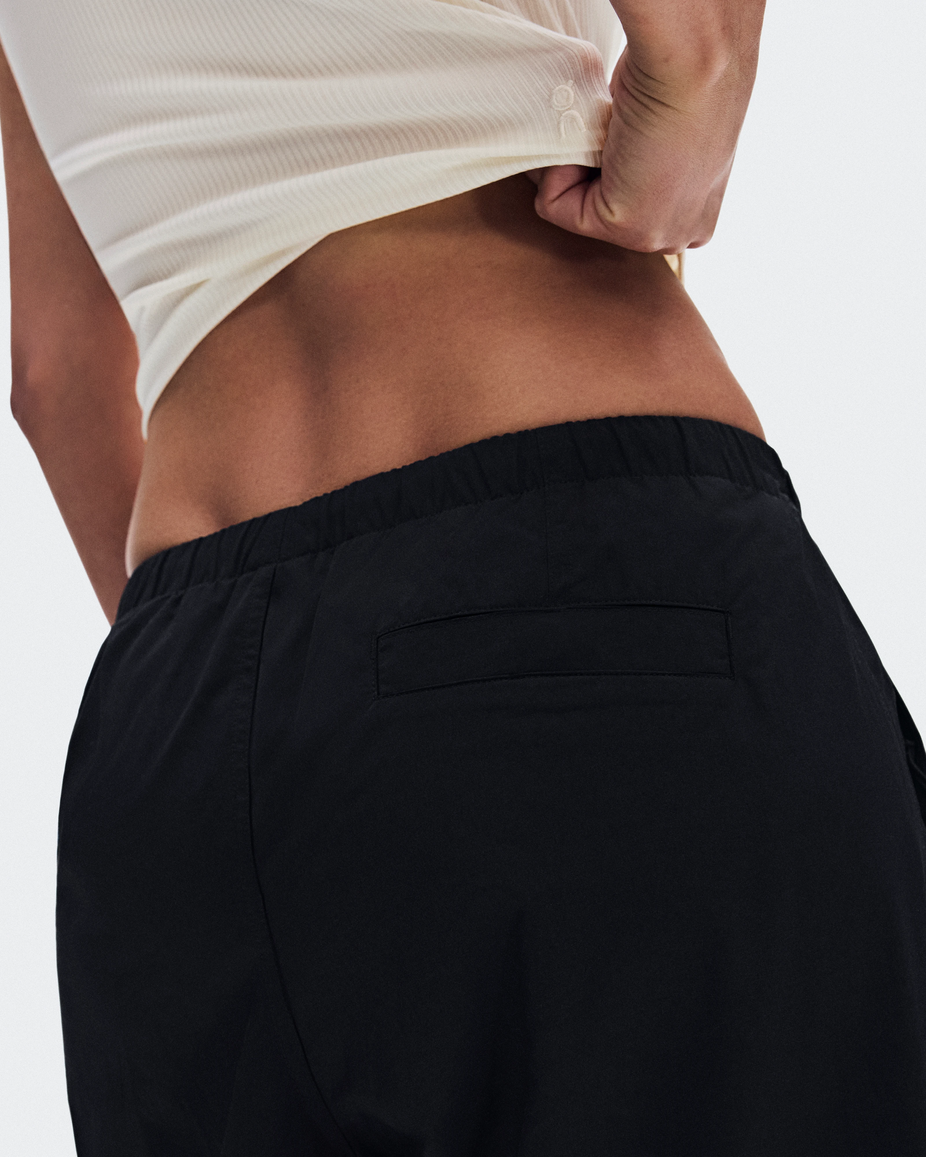 On Parachute Pants Black Donna Pantaloni