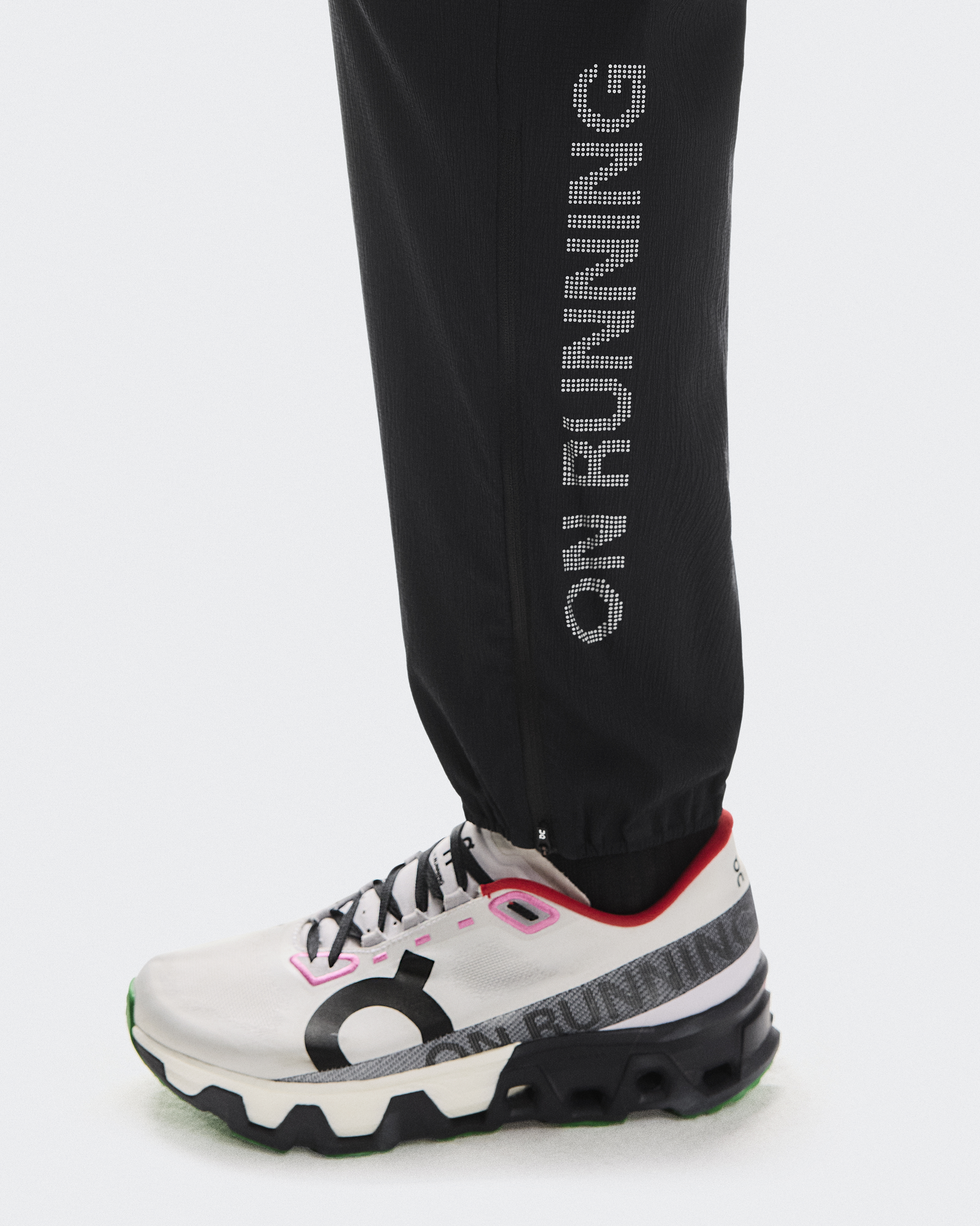 Men's Pace Pants | Black | On United States