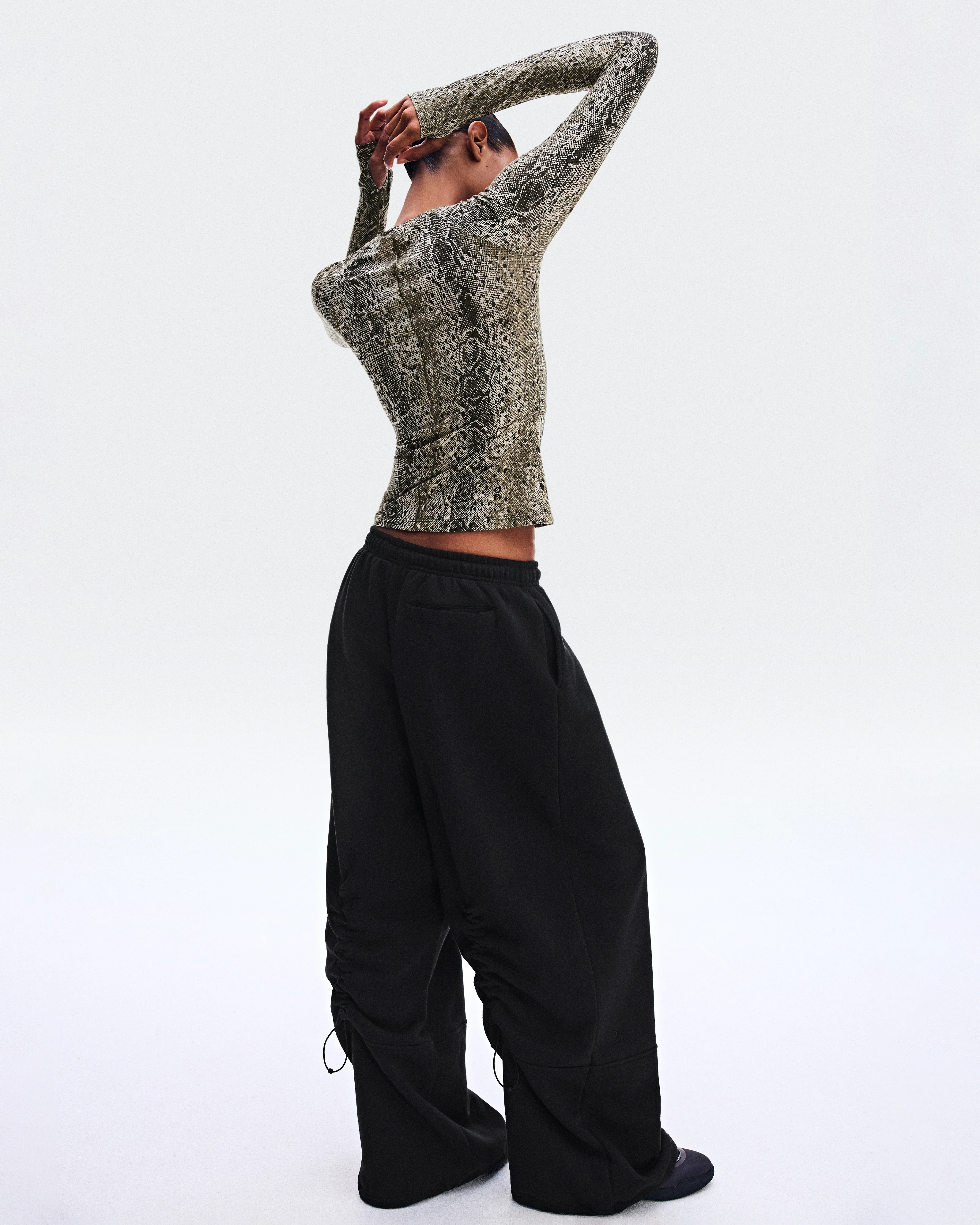 On Oversized Sweatpants Black Women Pants