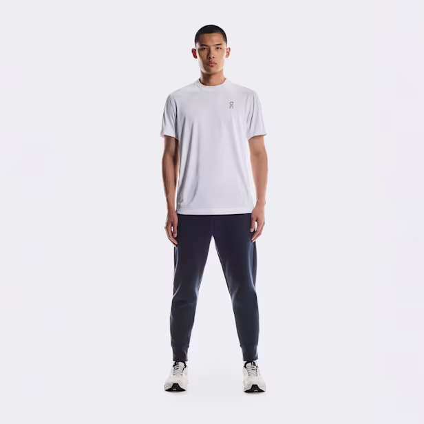 Focus Tech Sweatpants in Navy