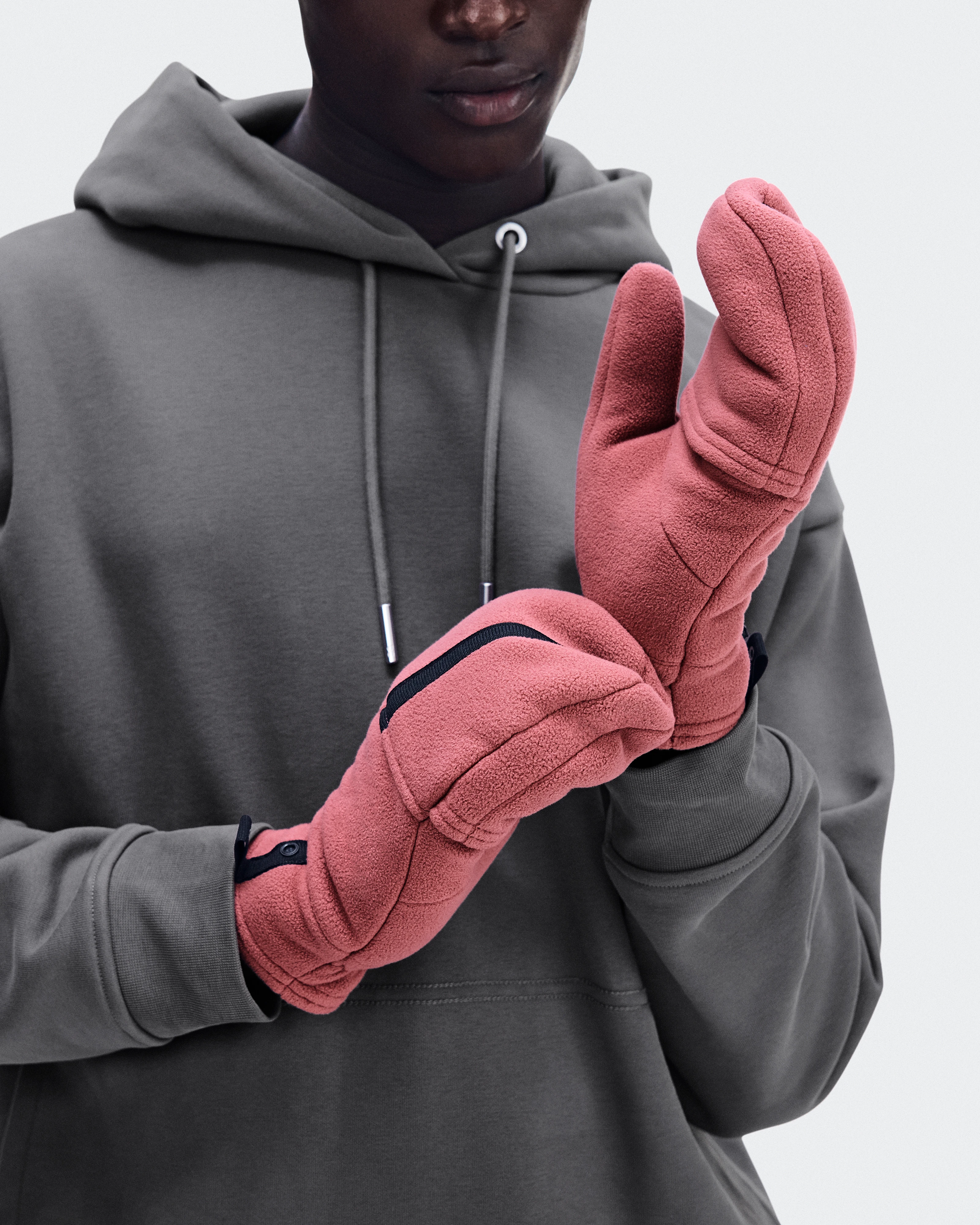 On Fleece Mitten Barberry Unisex Gloves